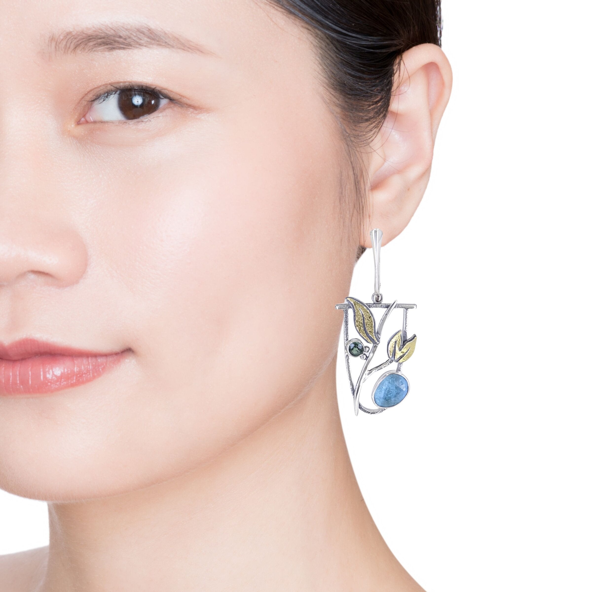 Sukaiburu Earrings
