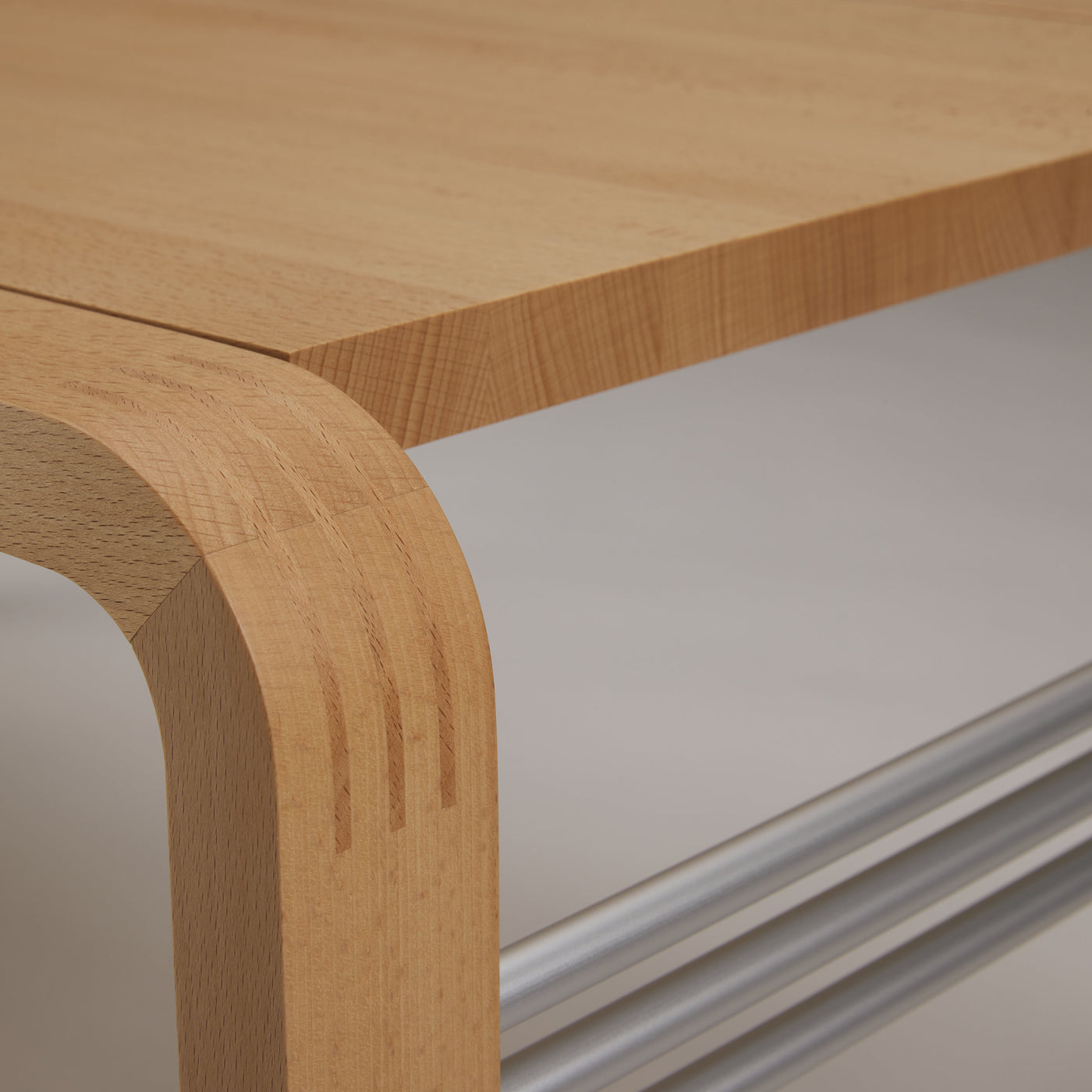 CURVEiture Wood Coffee Table II