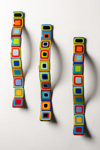 Carnival Story Pole Wall Wave With Colored Centers
