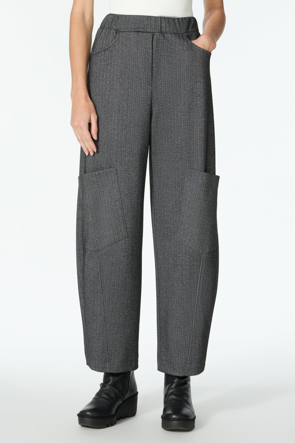 Herringbone Barrel Leg Pant
