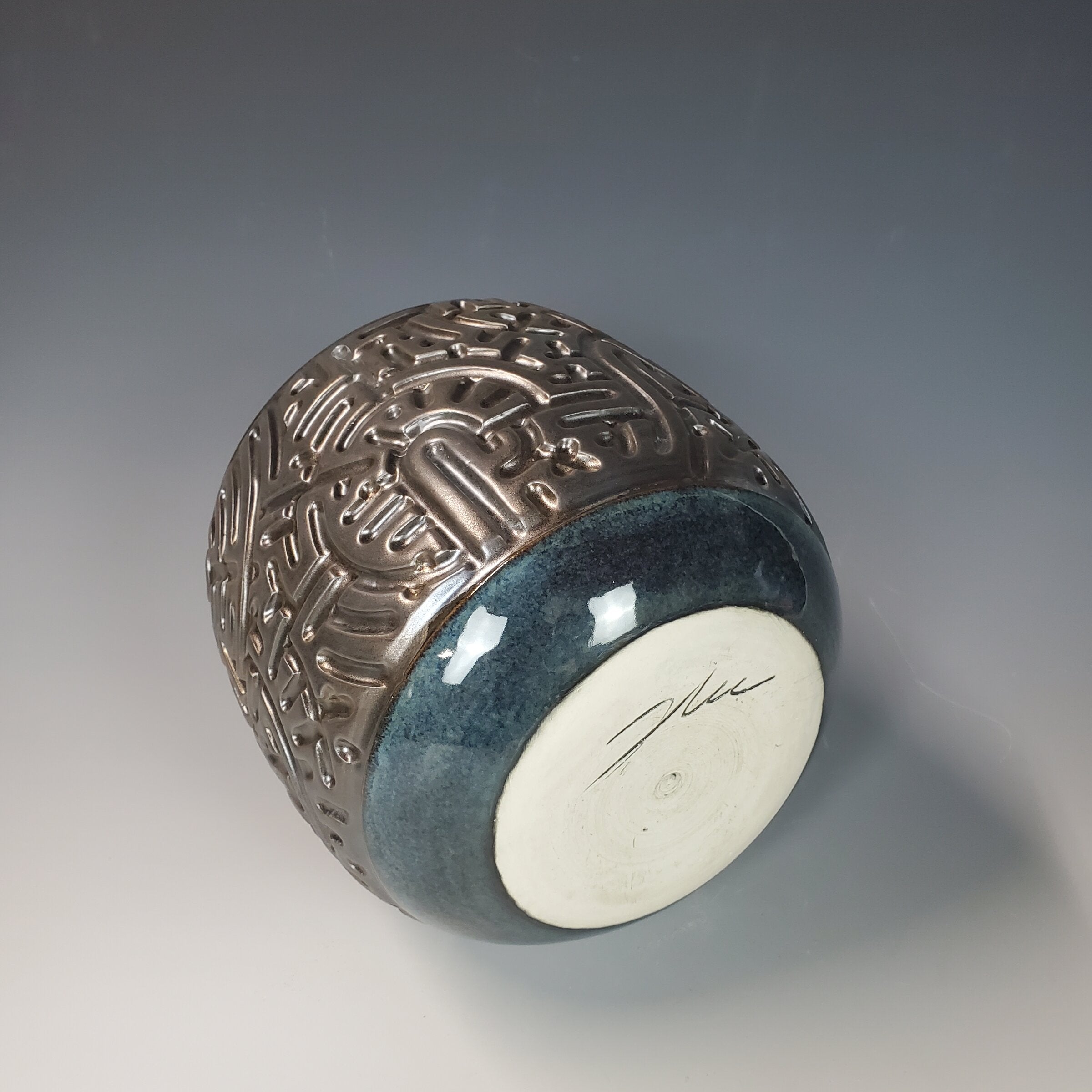 Closed Form Carved Moon Pot
