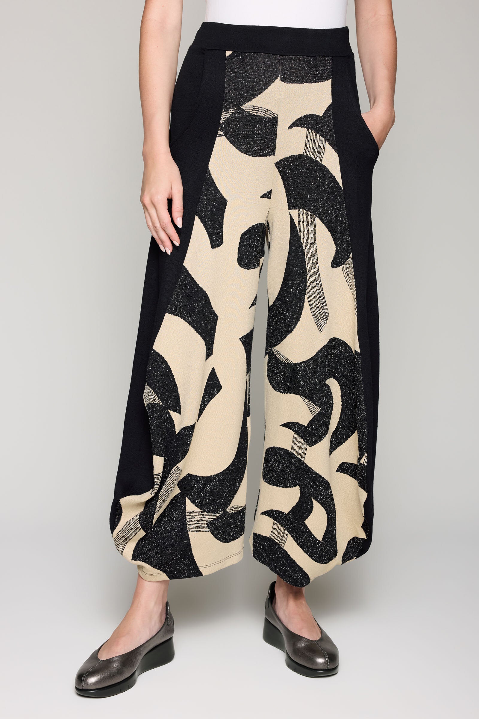 Black/Ivory Mix