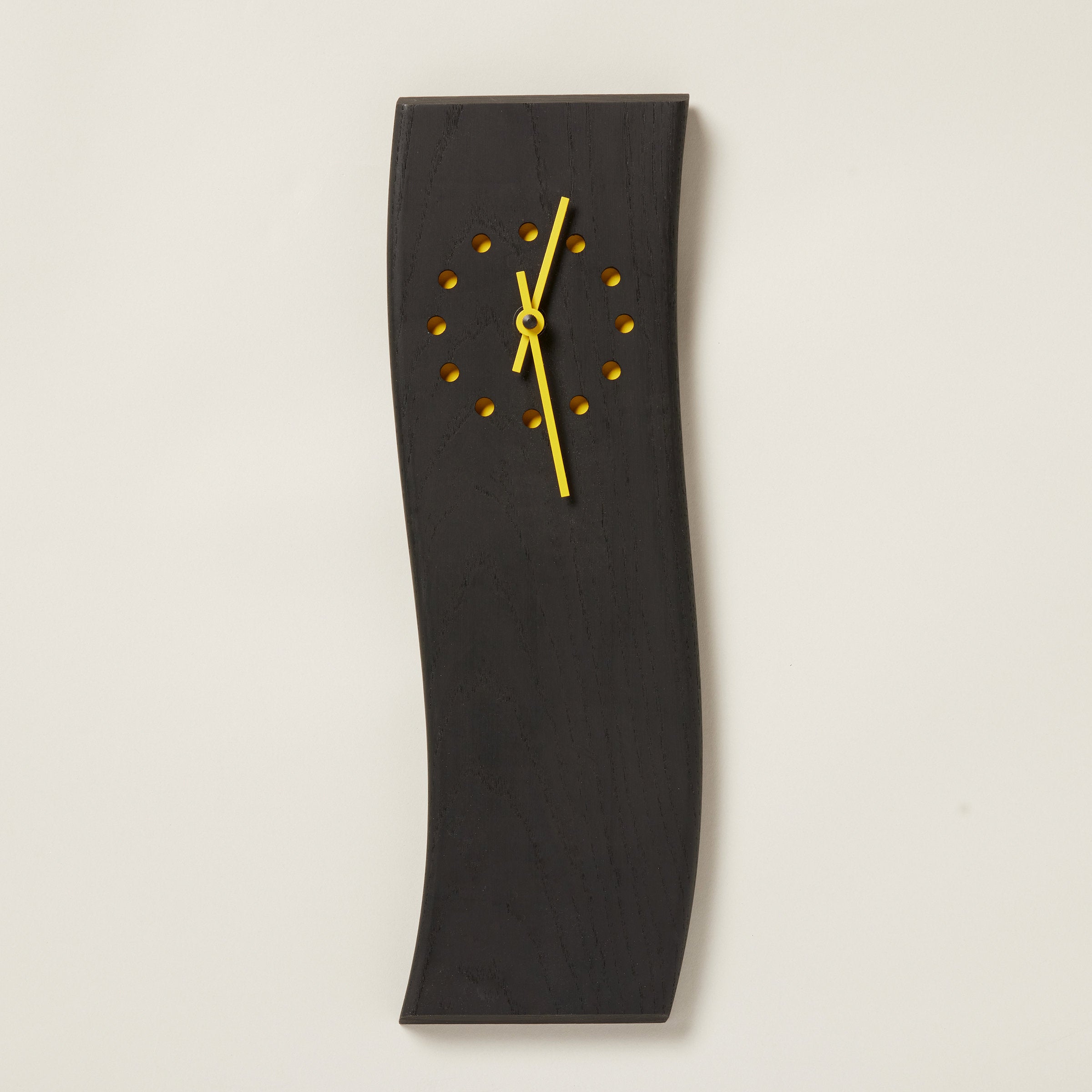 Black-dyed ash with yellow hands