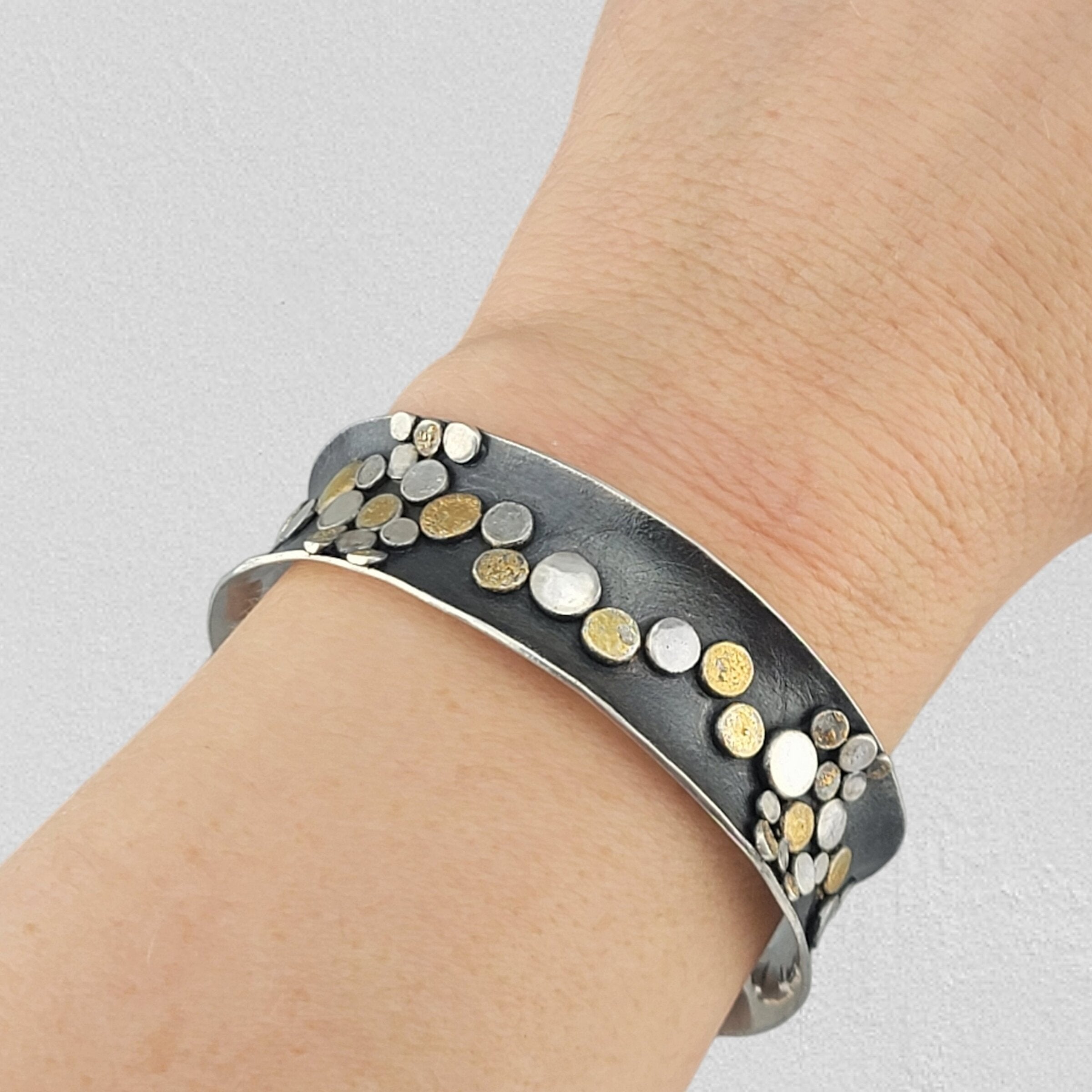 Cluster Dot Bracelet