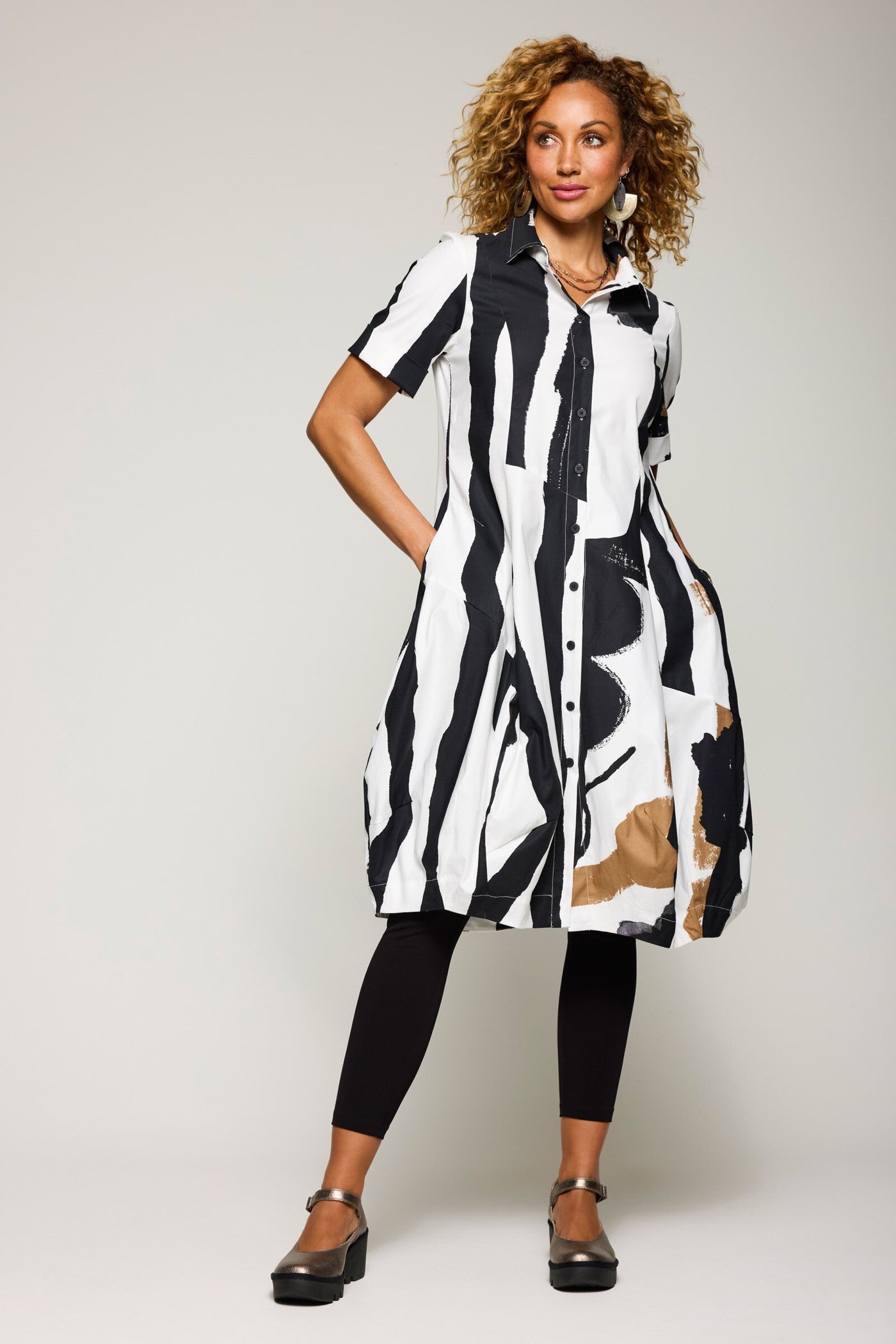 Black and White Multi