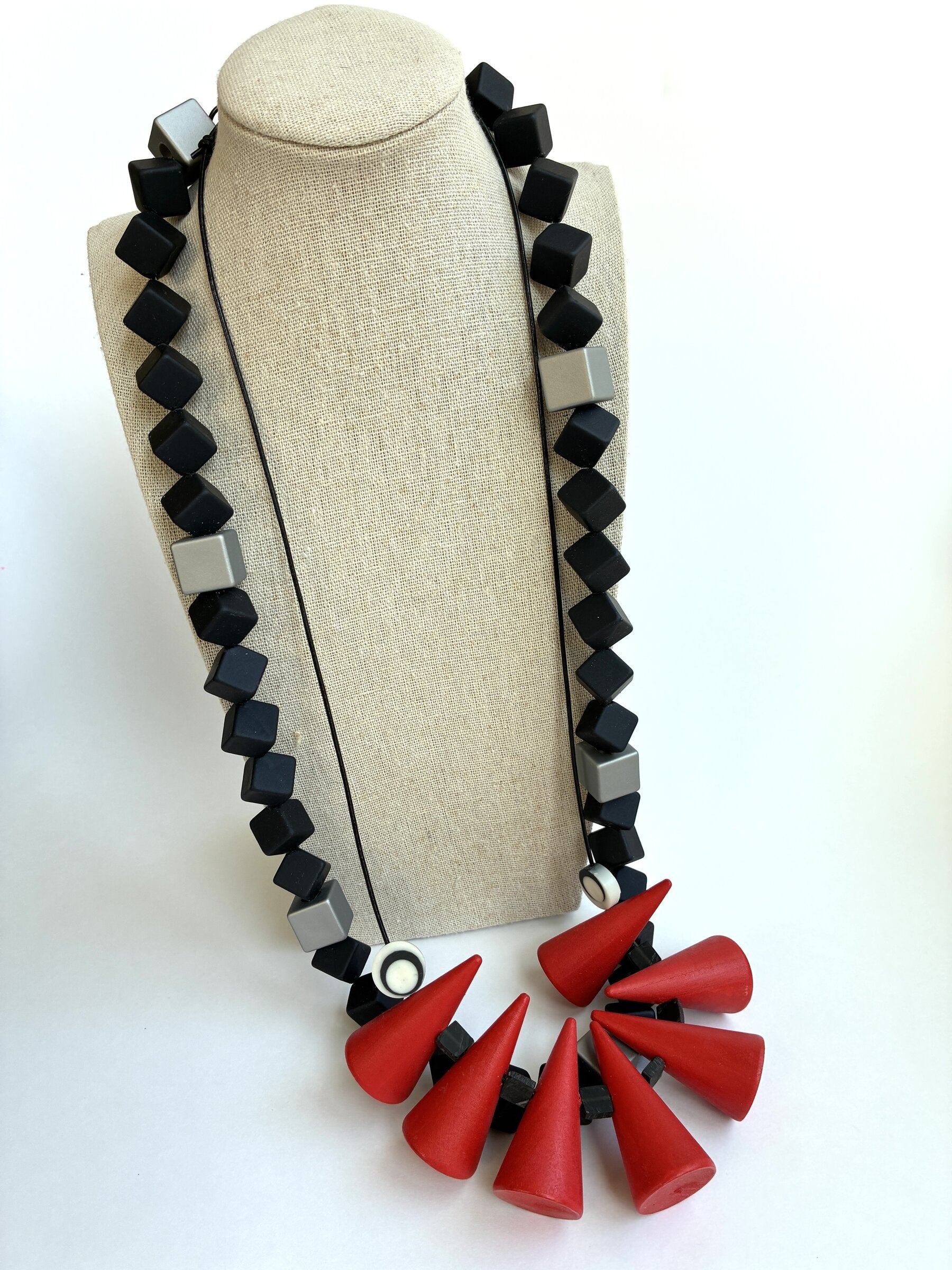 Red & Black Necklace Set