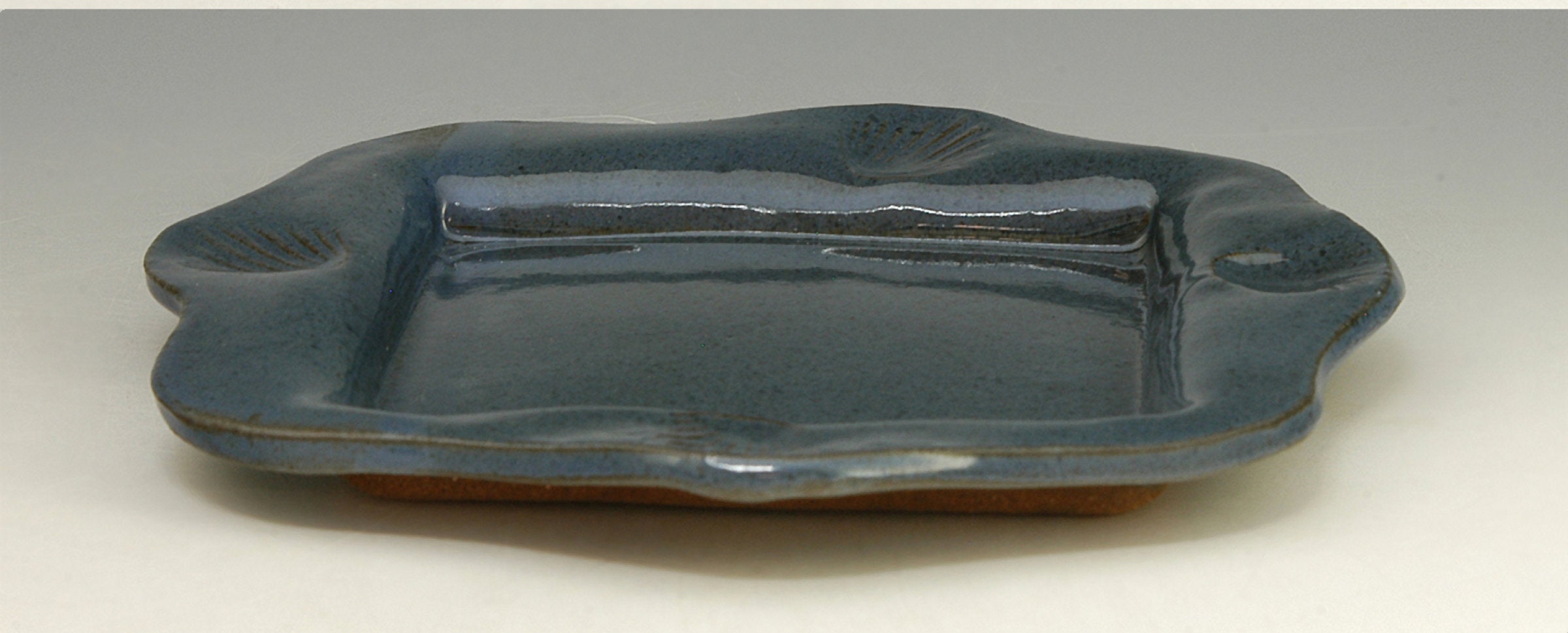 Shell Stoneware Plate