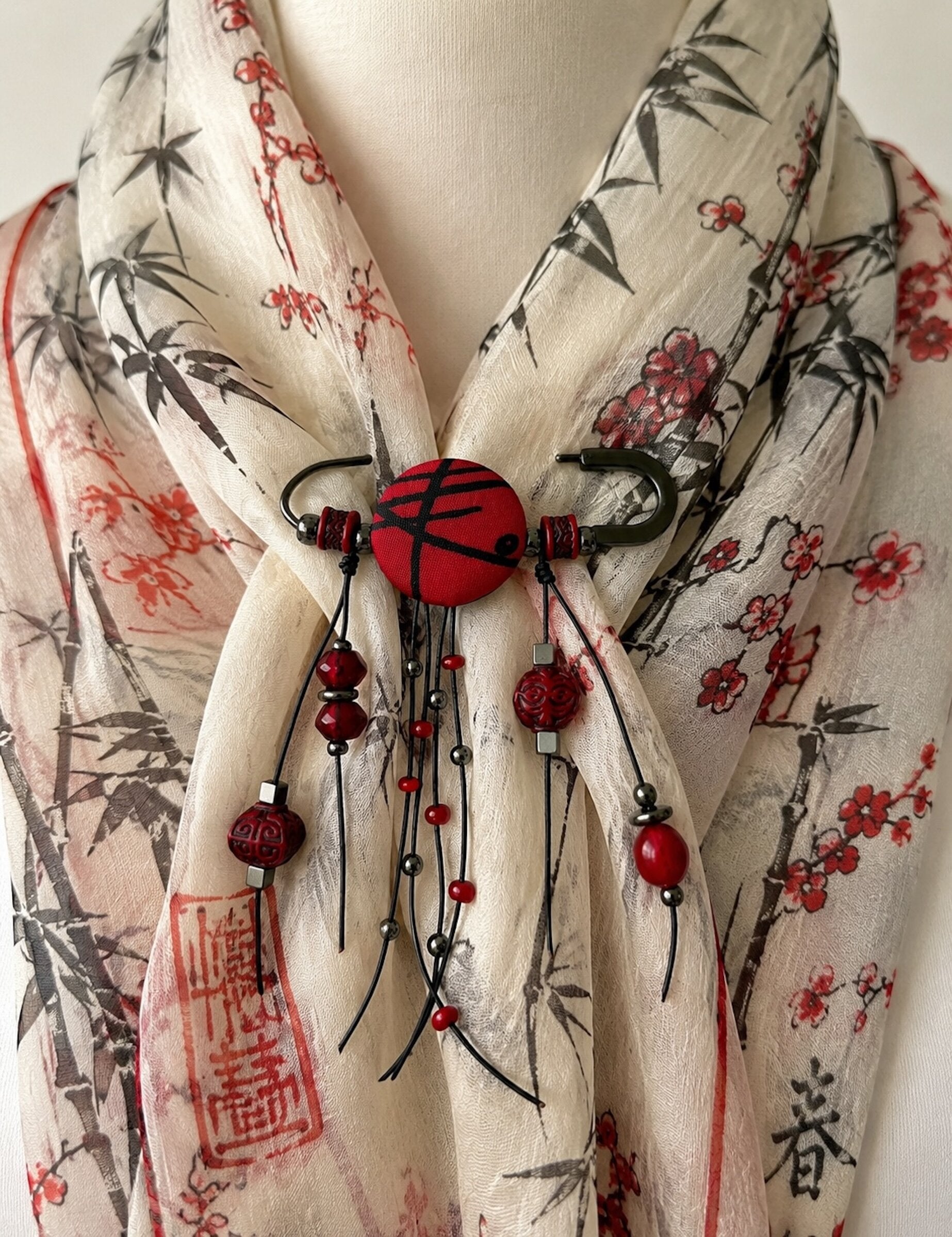 Scarlet Vintage Swing Pin