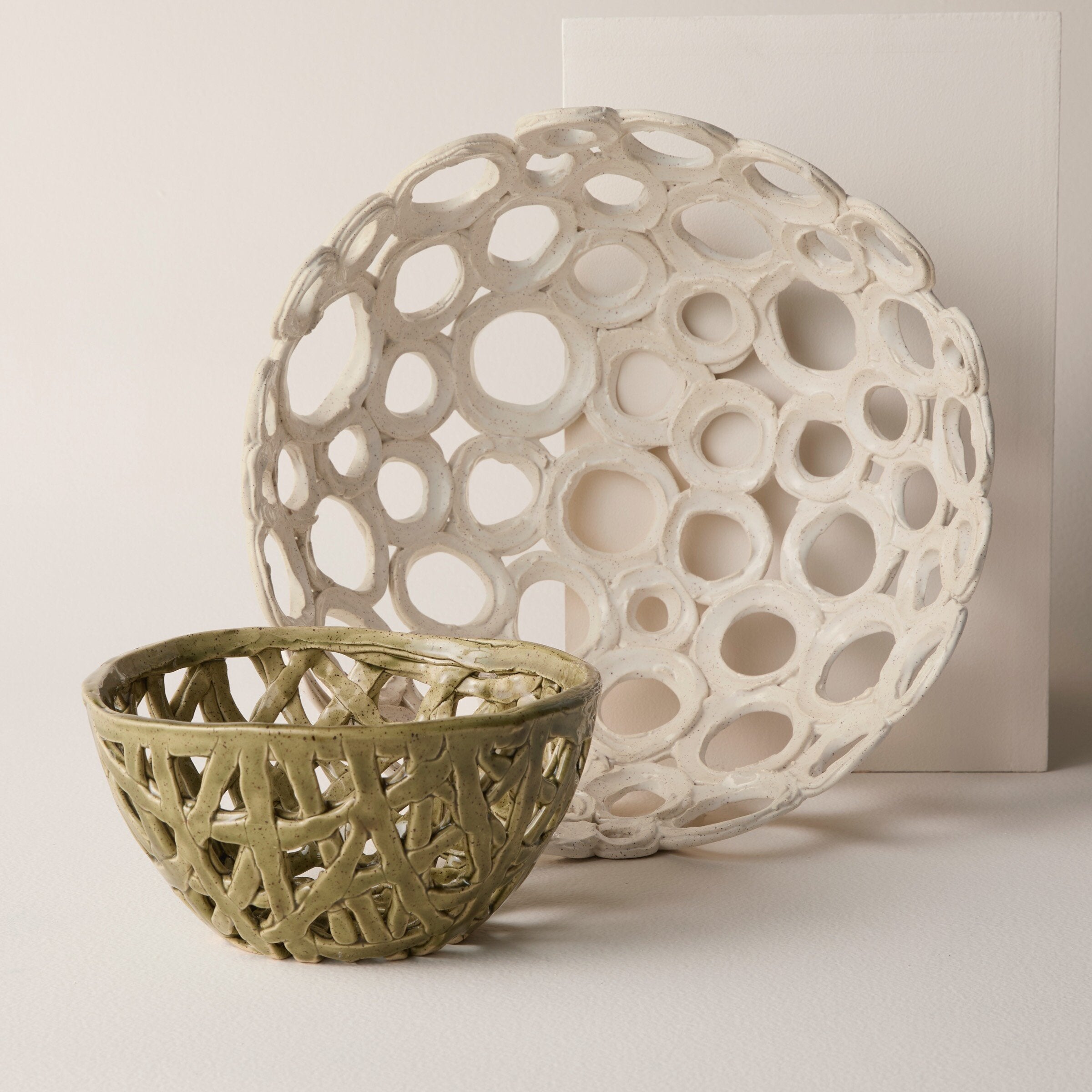 shown with Woven Cavebasket 