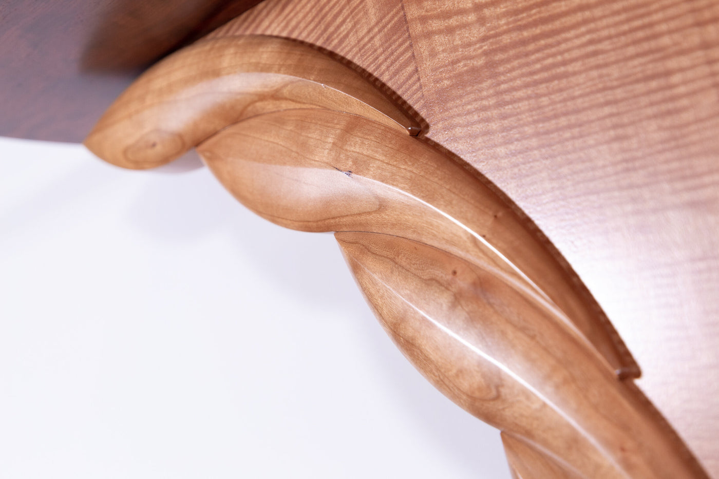 Slanted Tanigre Wings Hall Table
