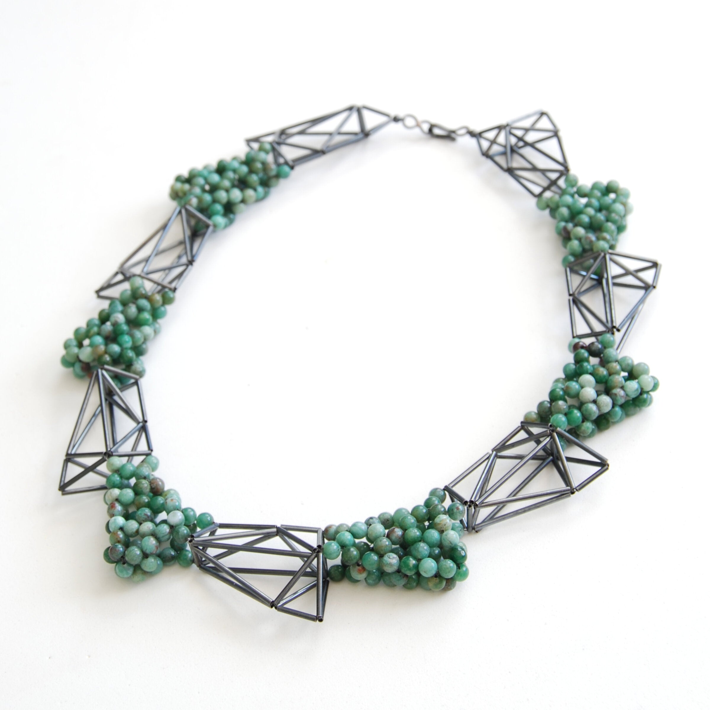 Green Stone Sawtooth Necklace