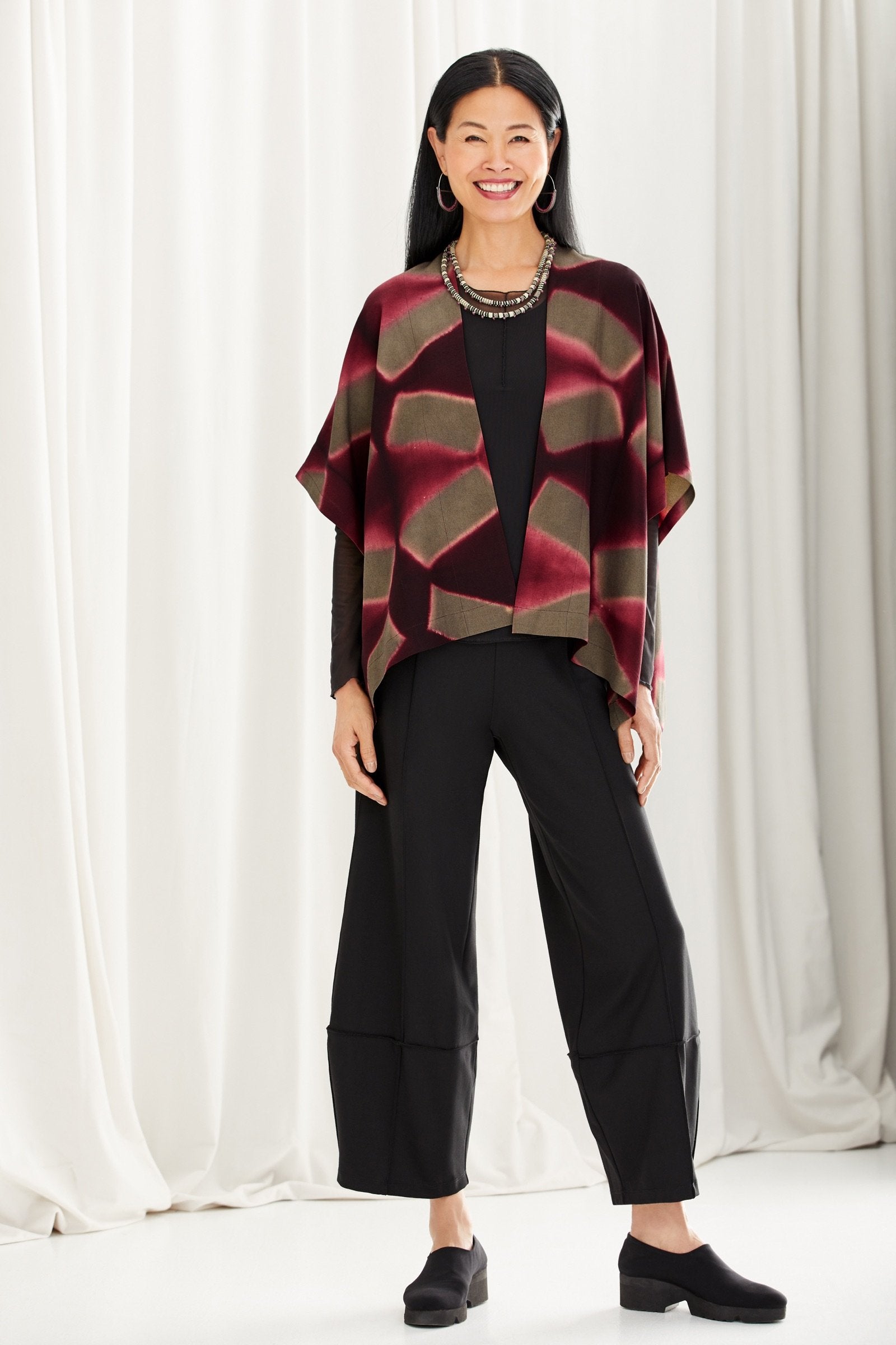 clay/bordeaux, shown with the essential mesh layering tee by cynthia ashby, the ponte dugout pant by spirithouse, and the wanderlust shoe by thierry rabotin