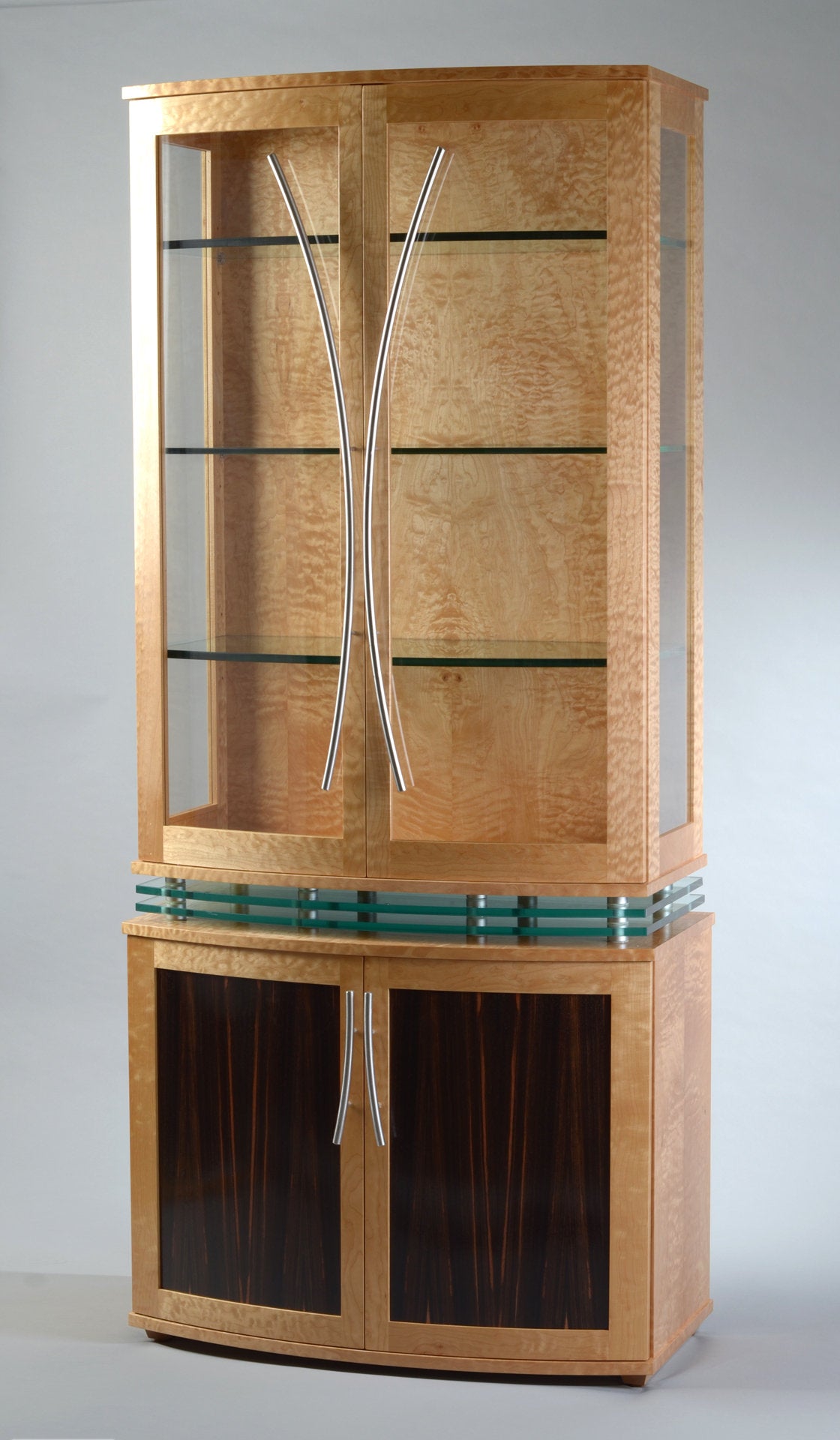 Levitating Display / China Cabinet