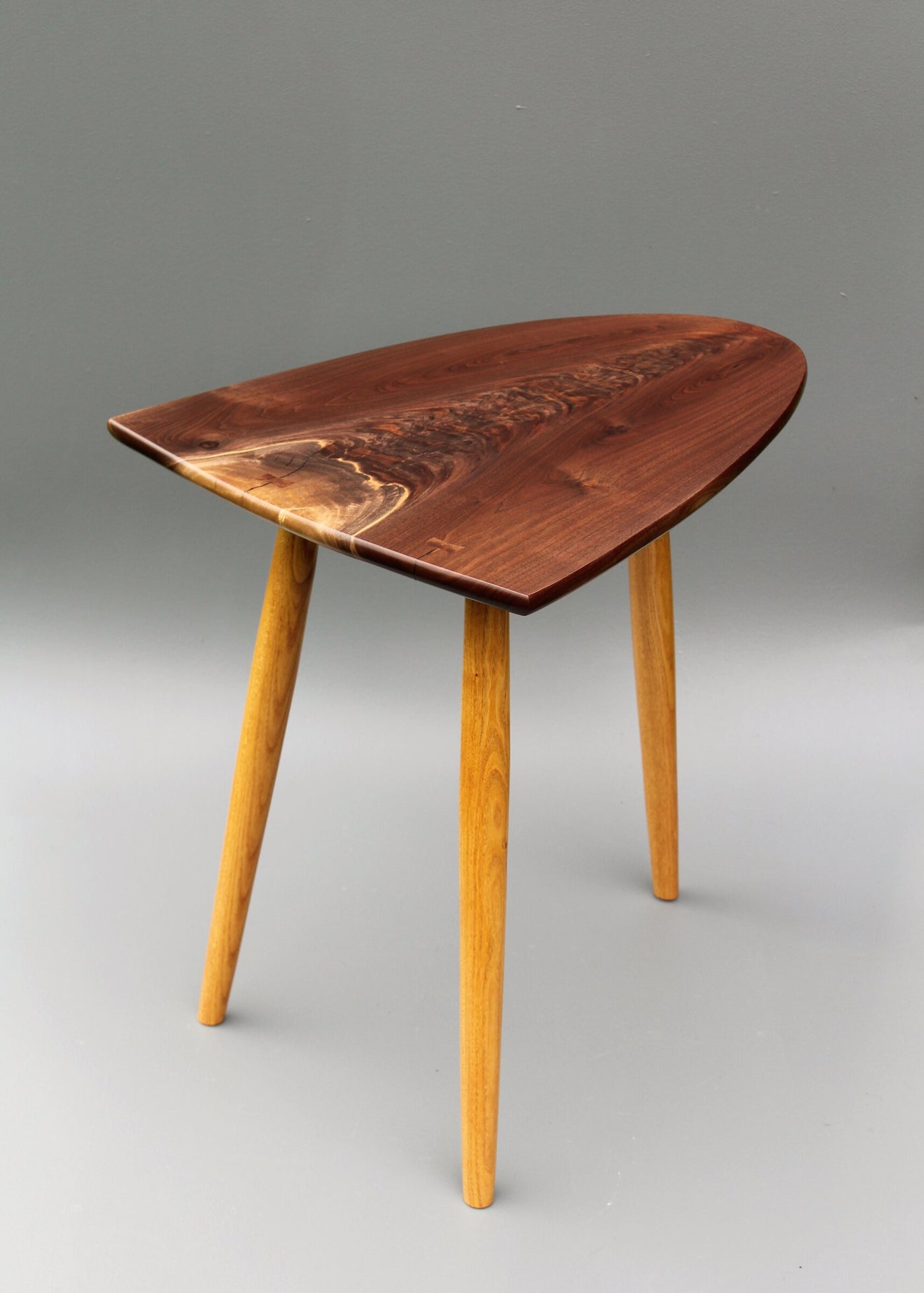 Wrap Around Table