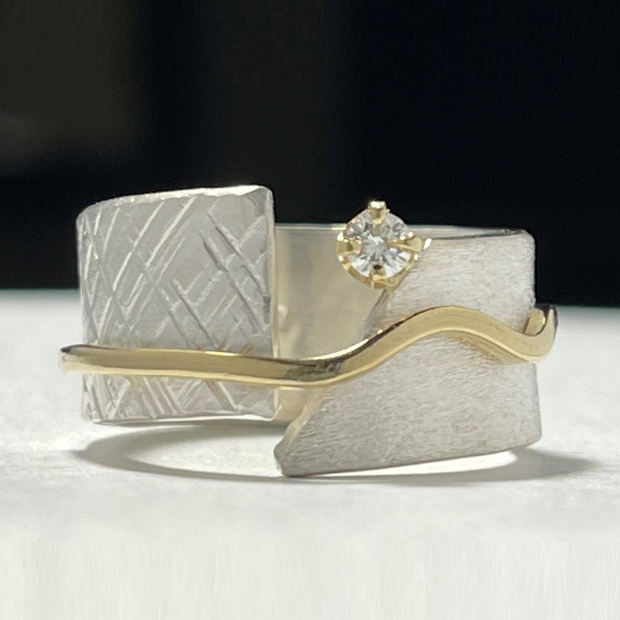 Soft Wave Ring