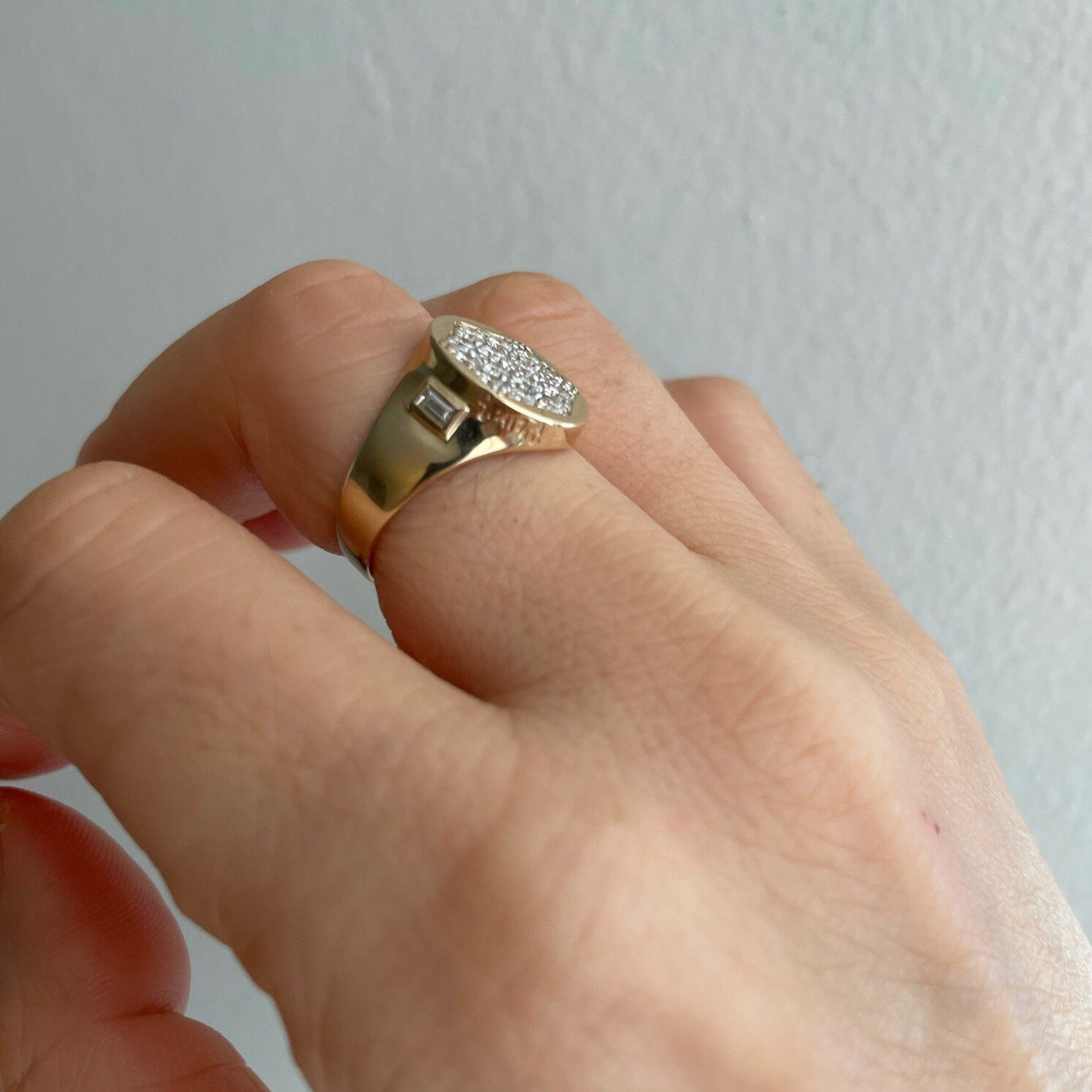 Queens Signet Ring