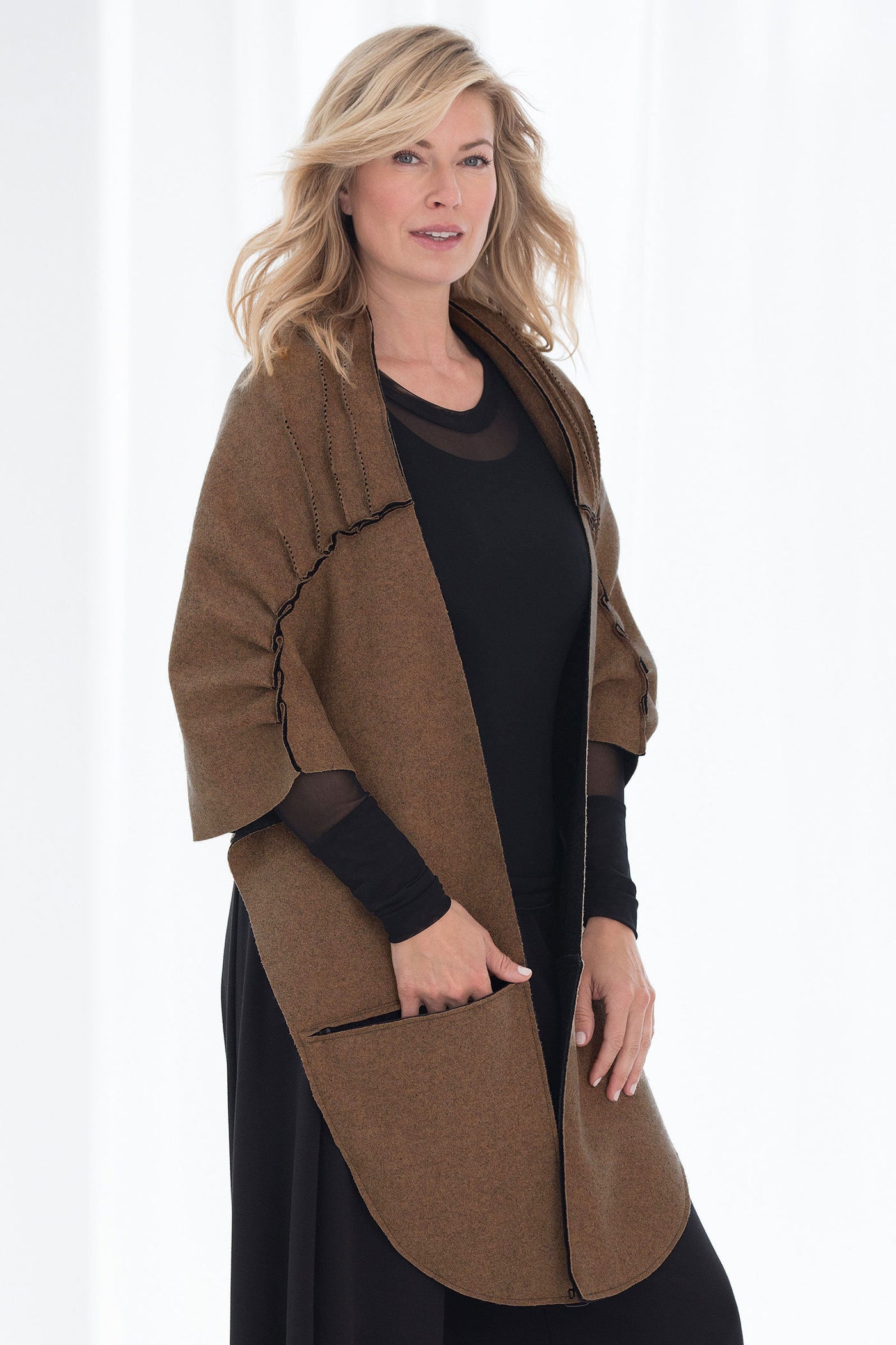 Camel/Dark Gray