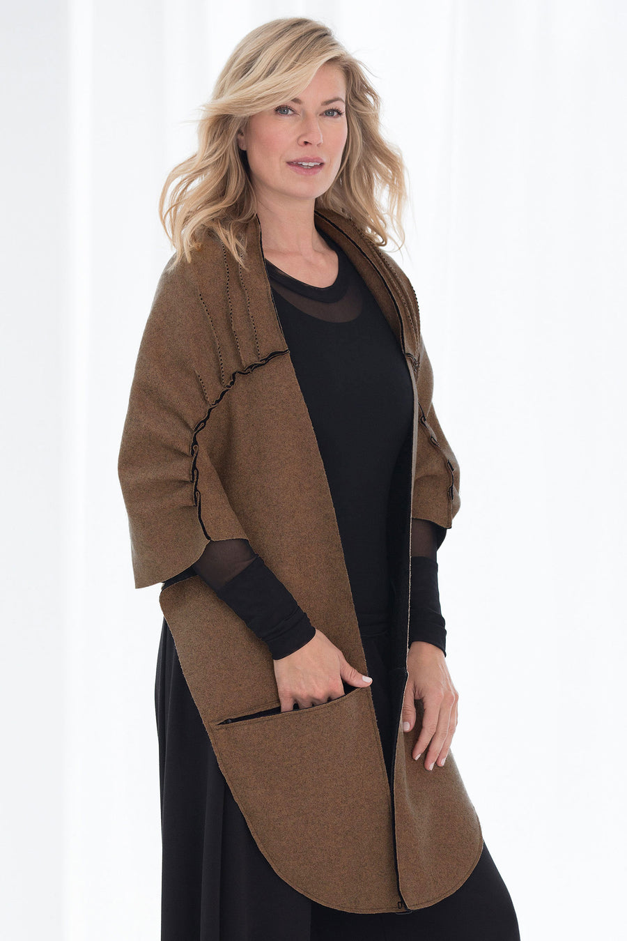 Camel/Dark Gray