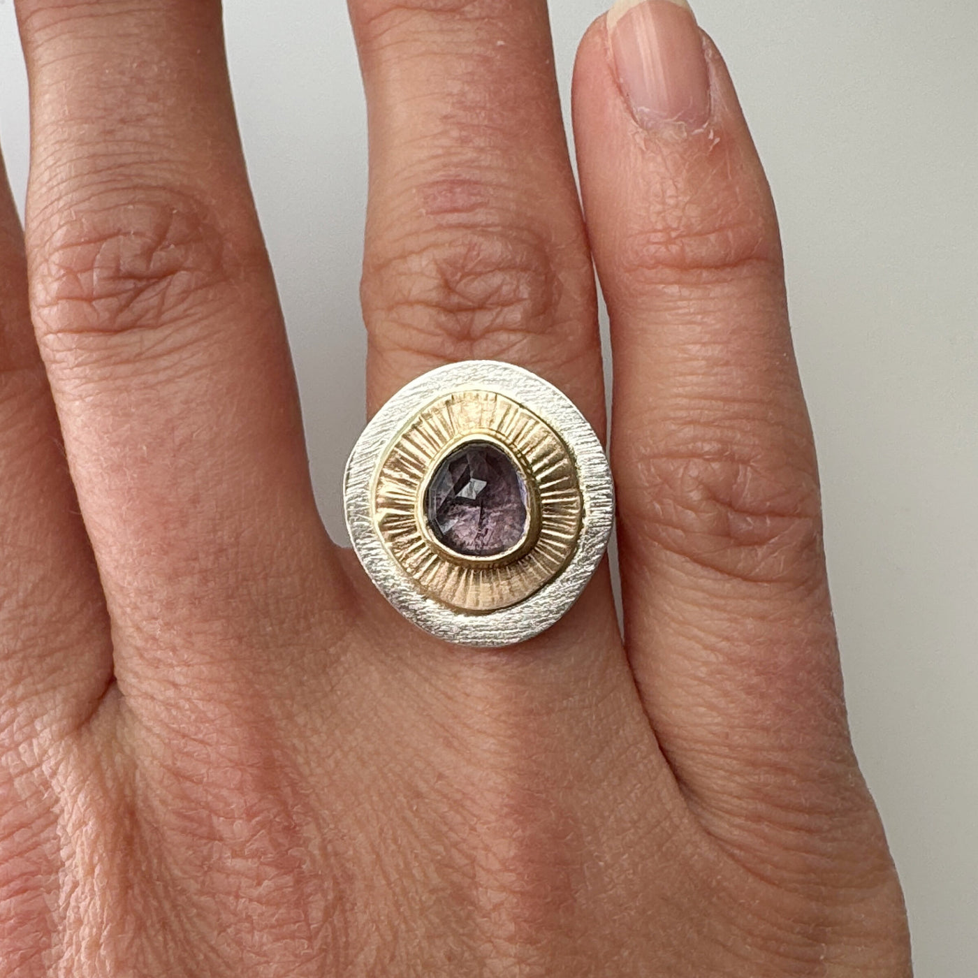 Iris Ring