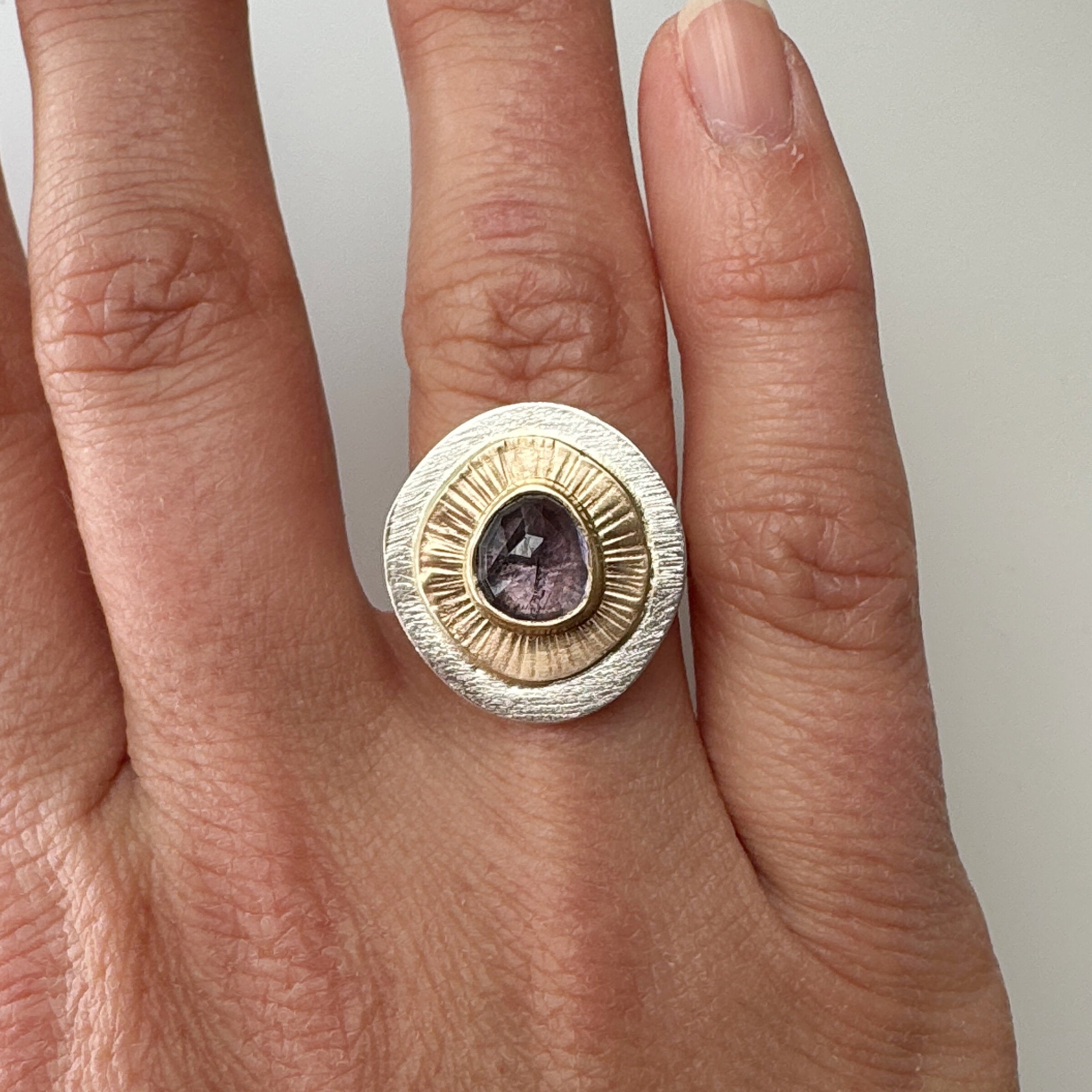 Iris Ring
