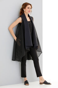 shown with the montreal ankle pant by lisette and the frida slide by la bottega di lisa