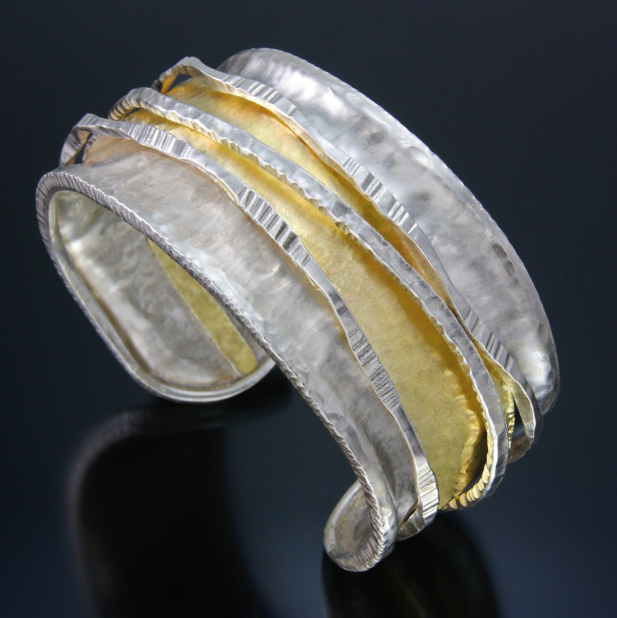 Wide Cuff 1