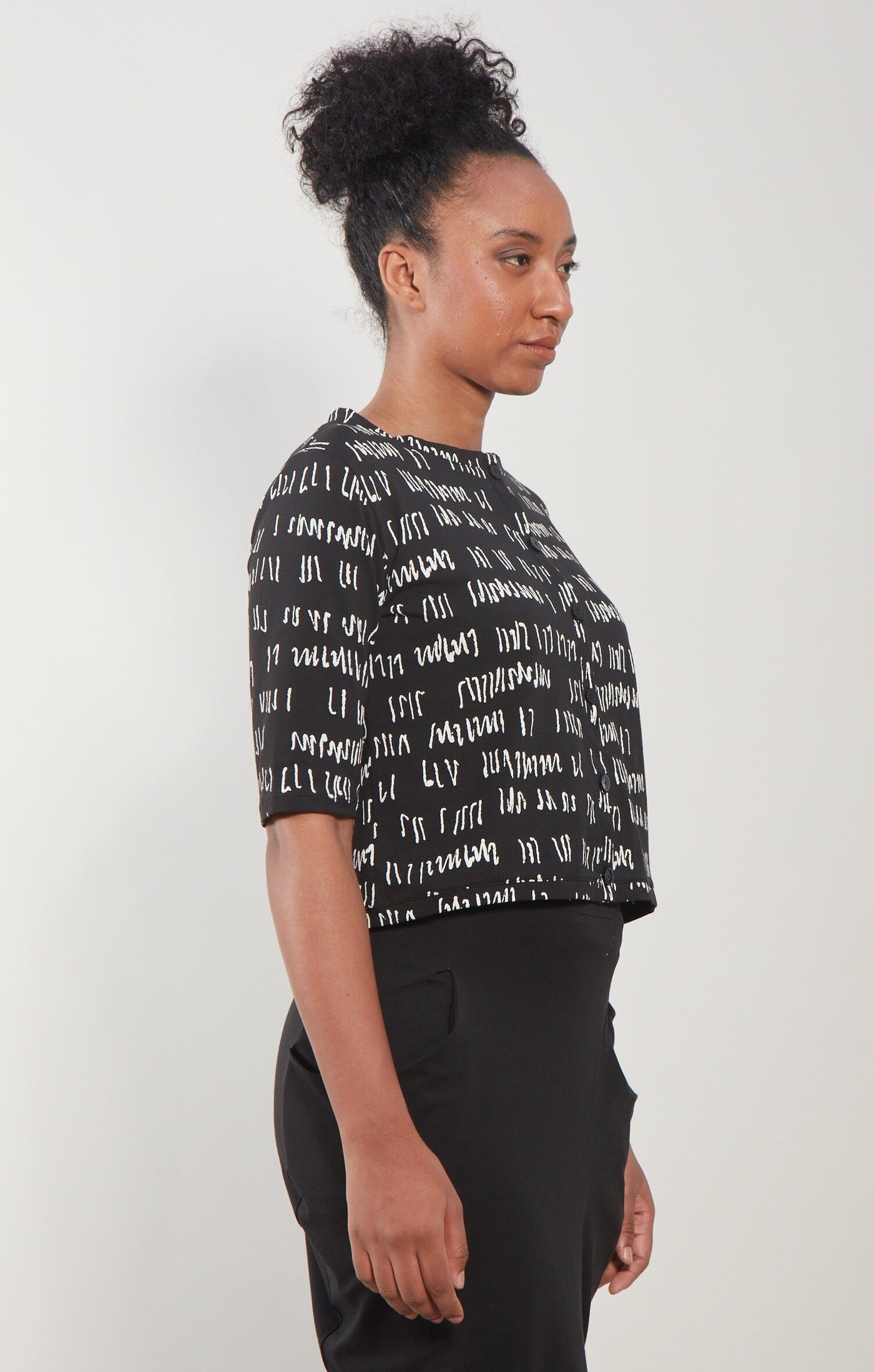 Sumi Top