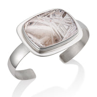 Windowpane Agate Bracelet | Photo by Berlian Arts