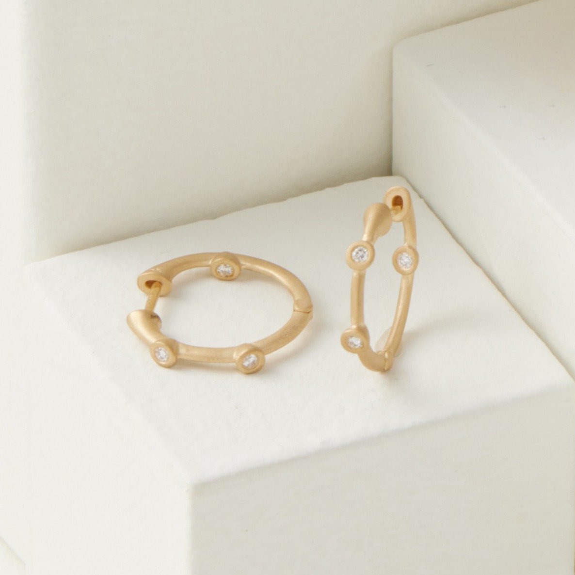 Cono Huggie Earrings