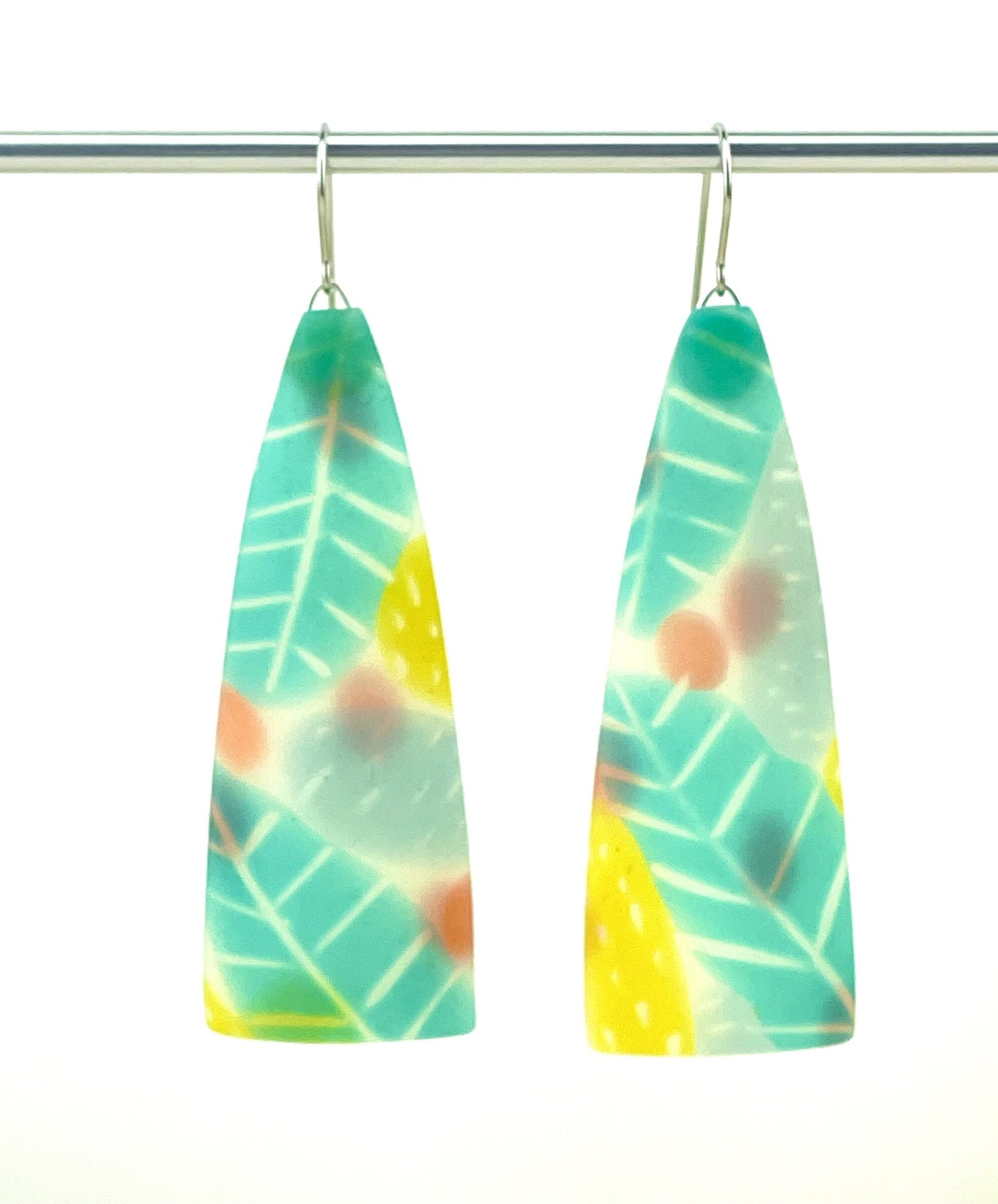 Aqua Shimmer, shown with backlighting
