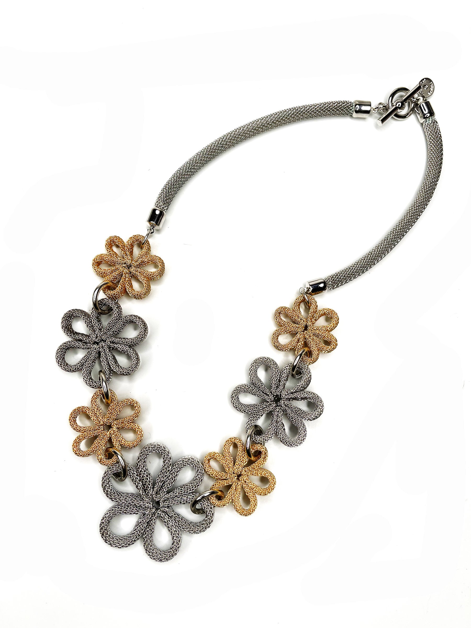 Mesh Daisy Necklace