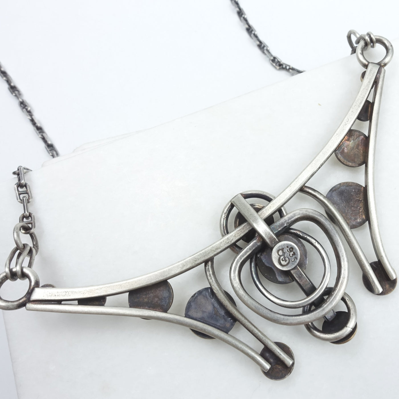 Magnetic Field Collar
