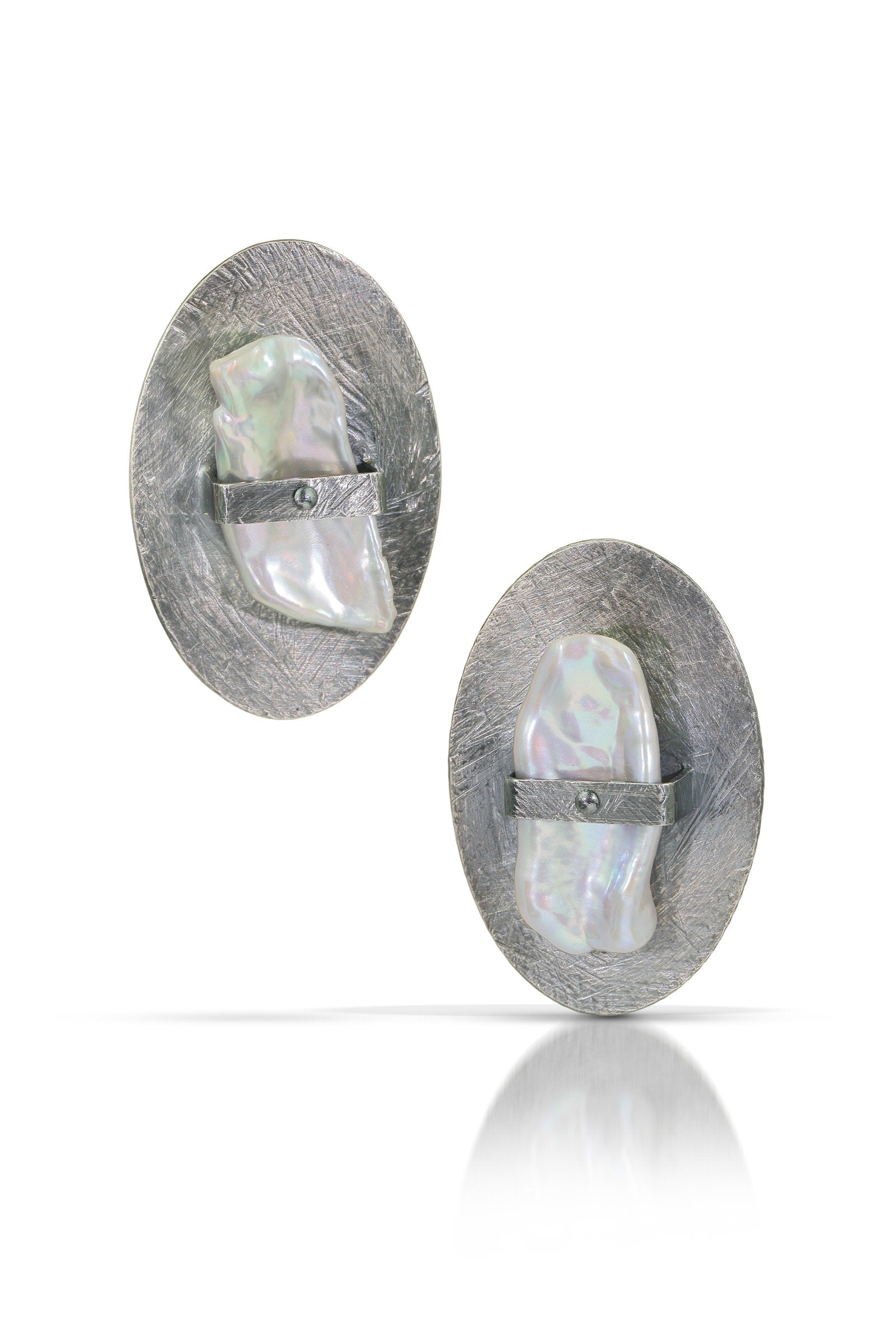Carved Single Band Ellipse Earrings