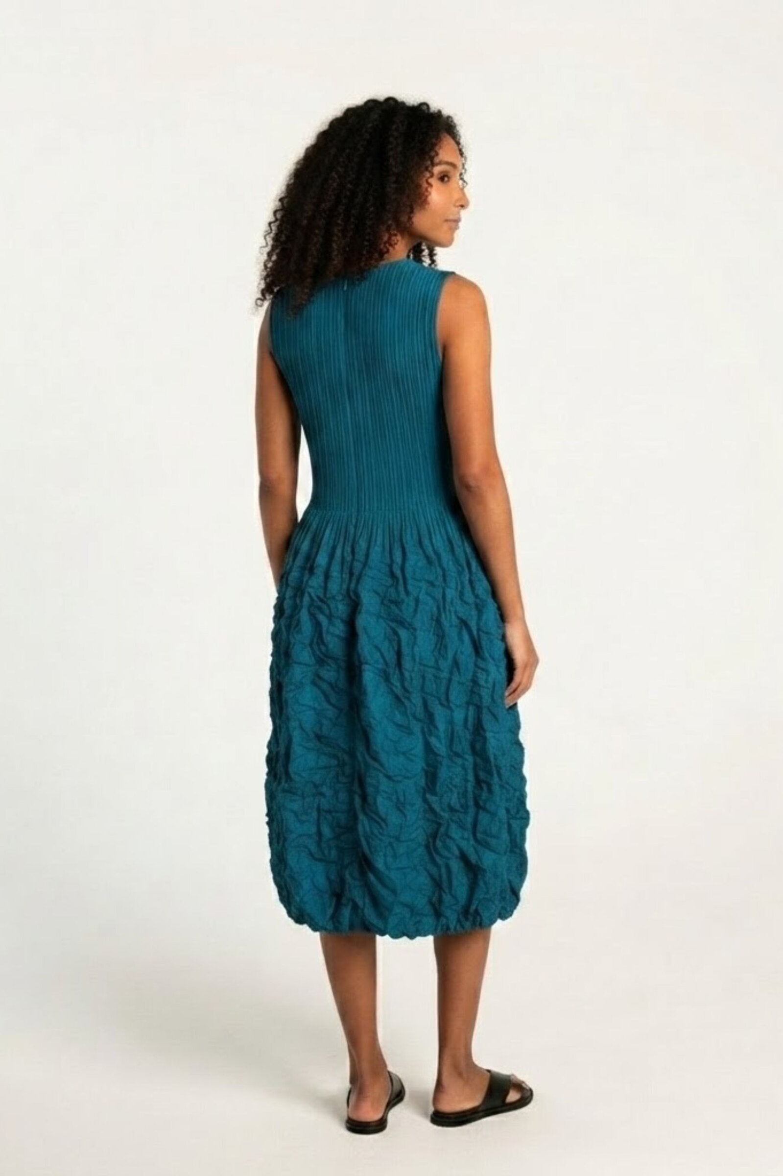 Sleeveless Smash Pocket Dress
