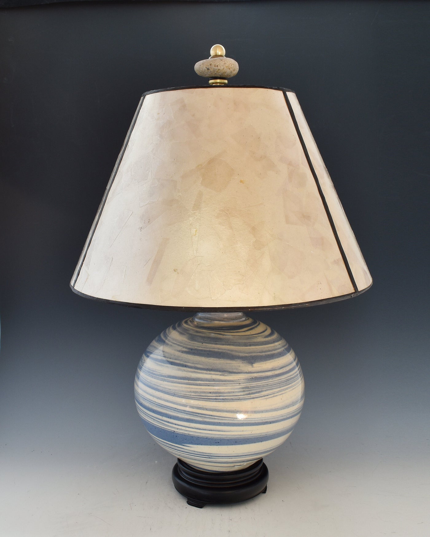 Blue and Cream Neriage Table Lamp