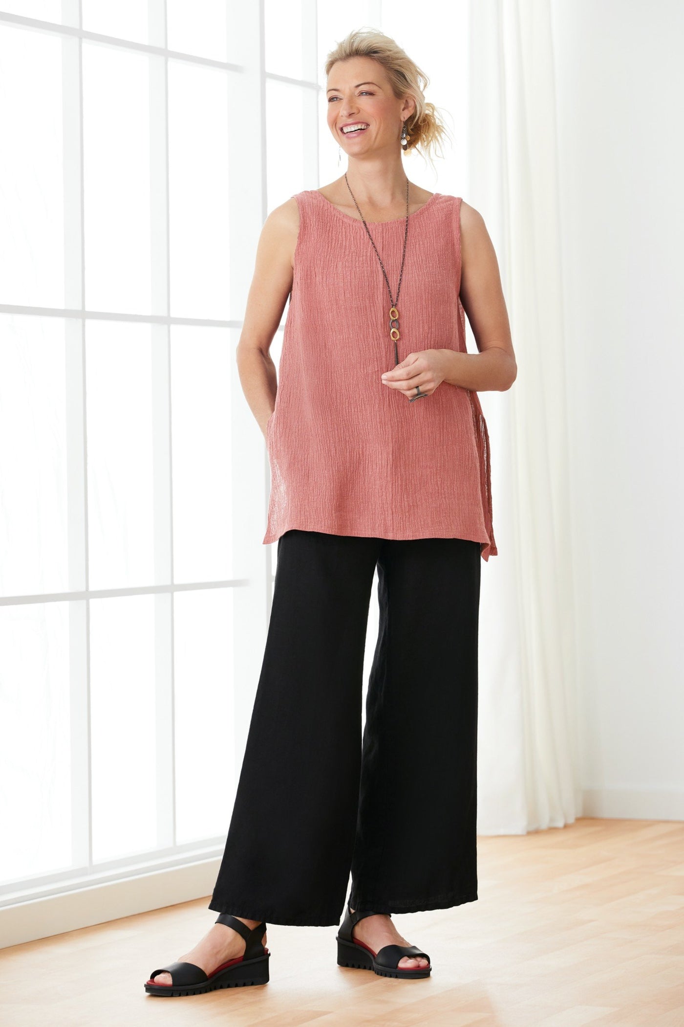 sunset, scoop neck worn in front
