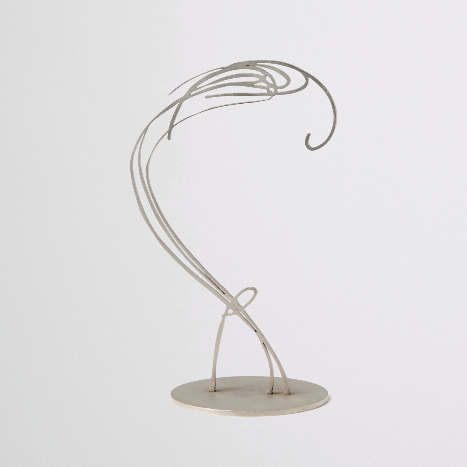 Above the Curve Ornament Stand