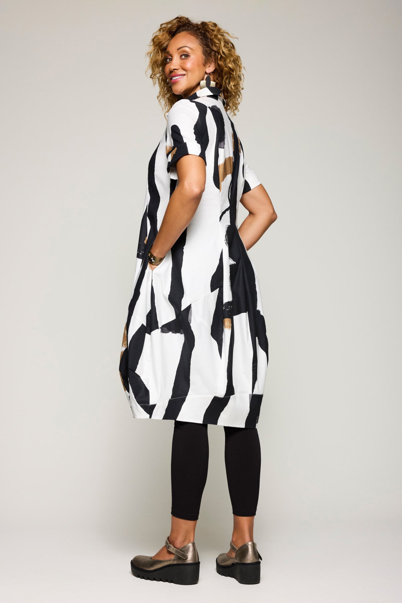 Black and White Multi