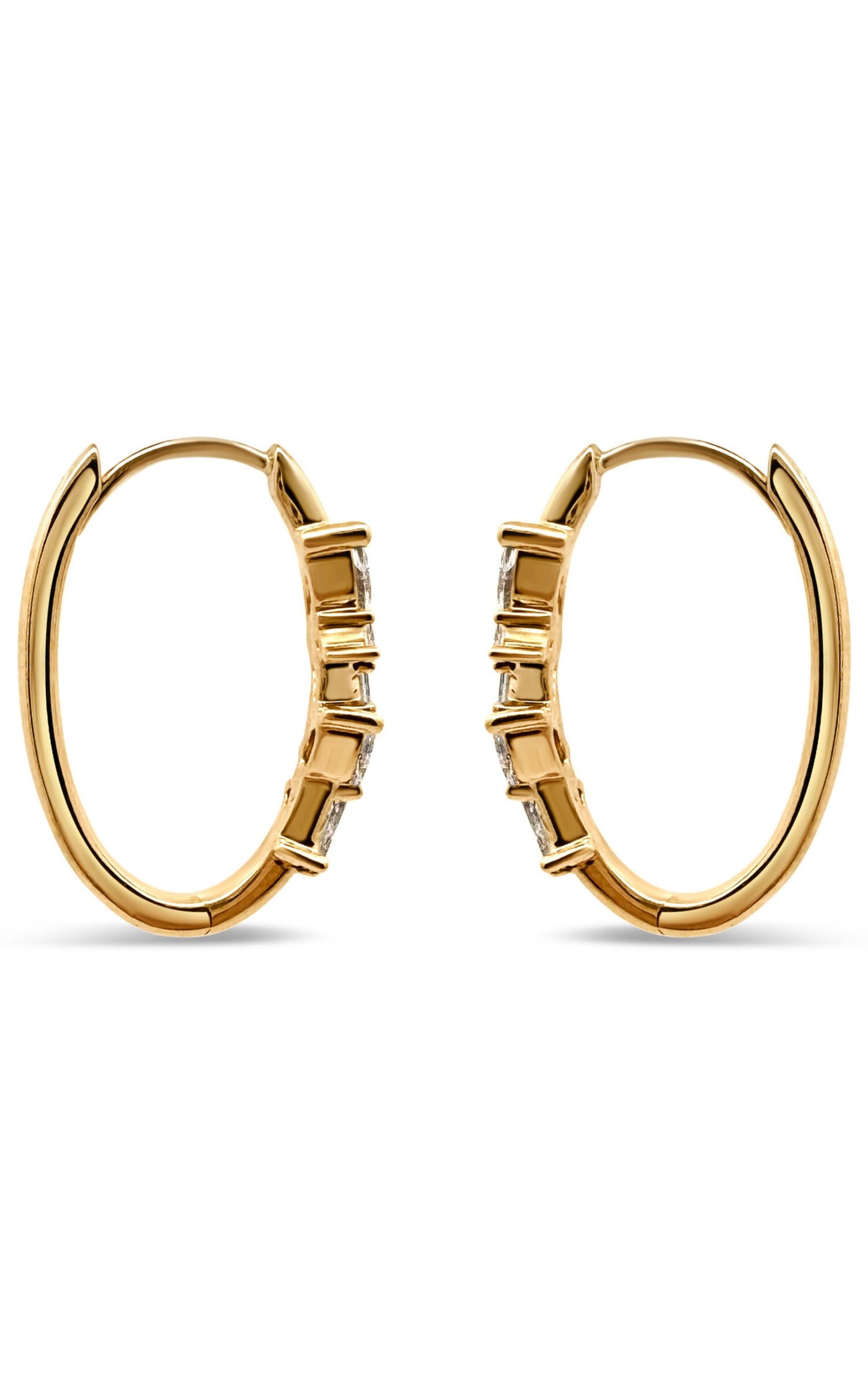 Oval Trellis Huggie Earrings