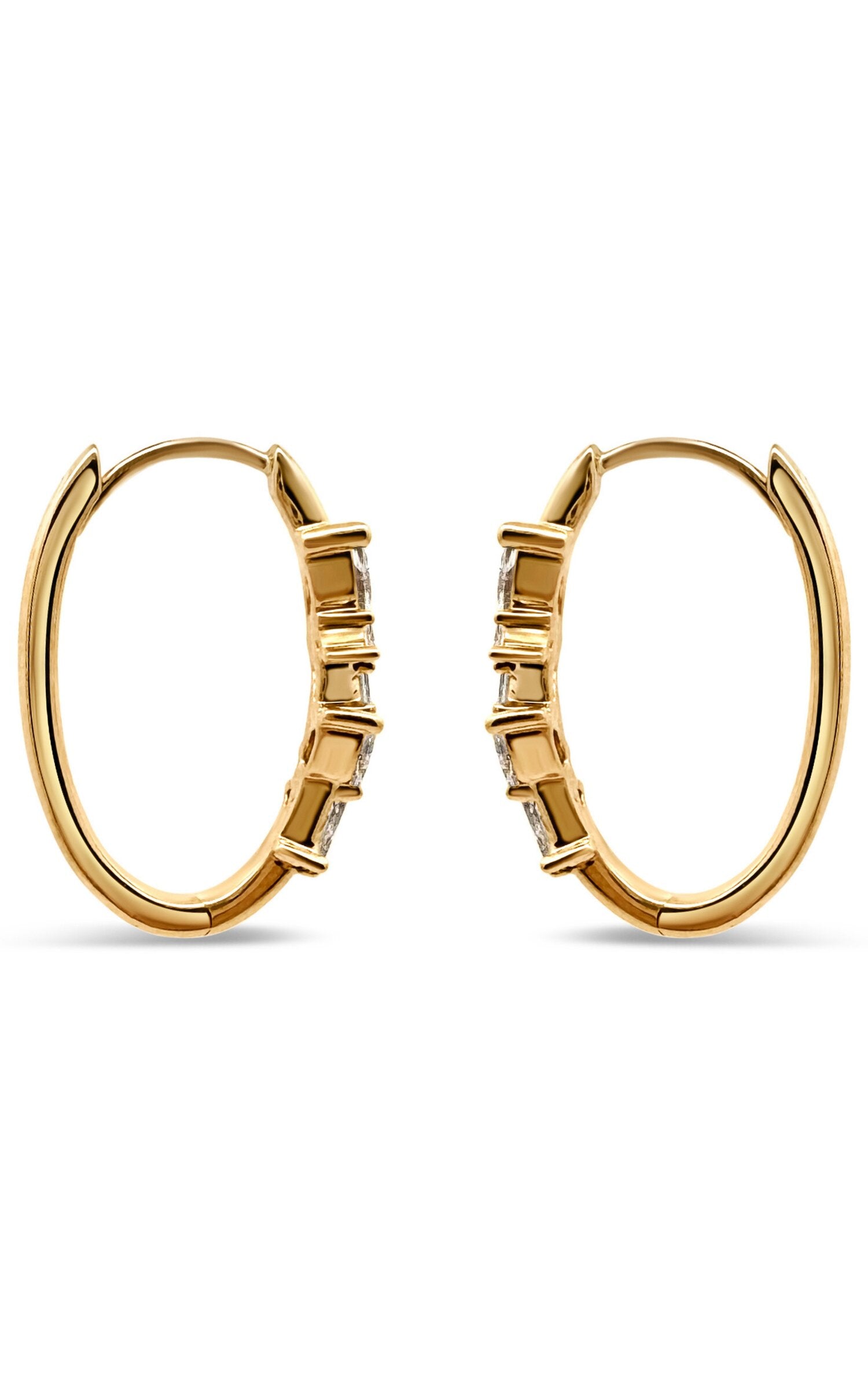 Oval Trellis Huggie Earrings