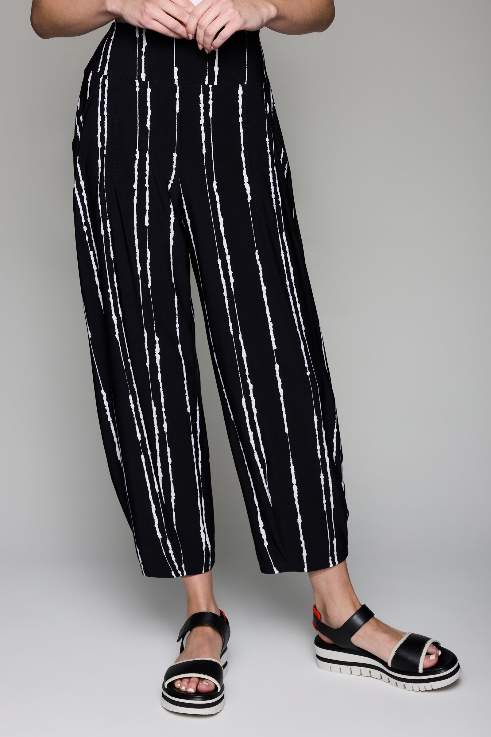 Narrow Lantern Pant