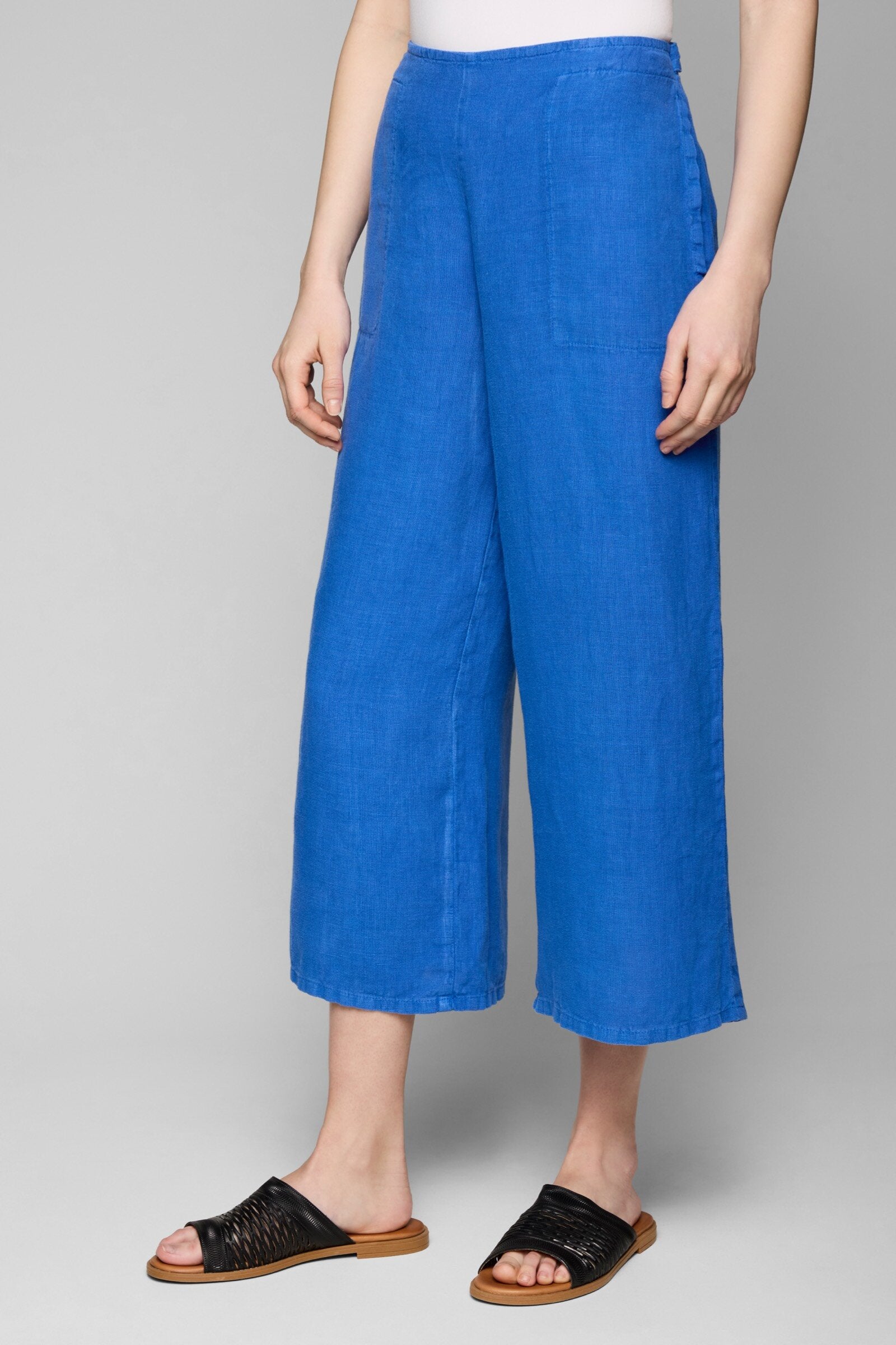 Flat Front Crop Pants