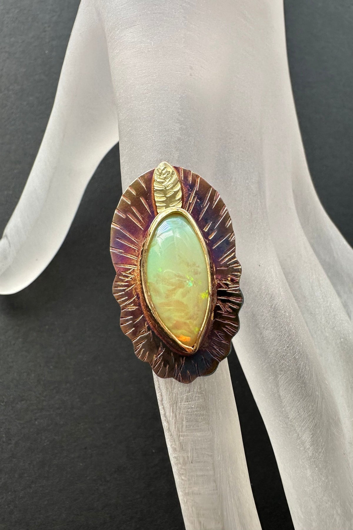 Elegant Light Ring