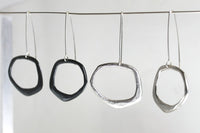 left: oxidized silver, right: natural silver