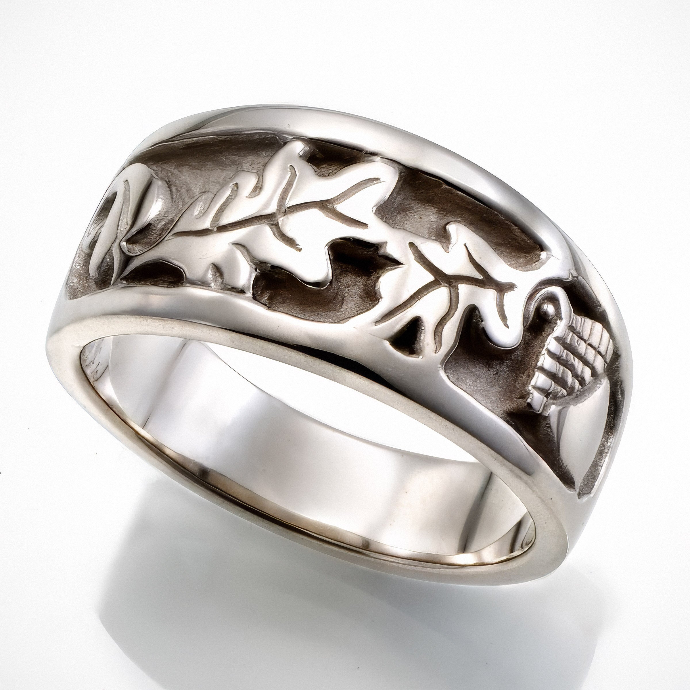 Tapered Acorn & Oakleaf Ring