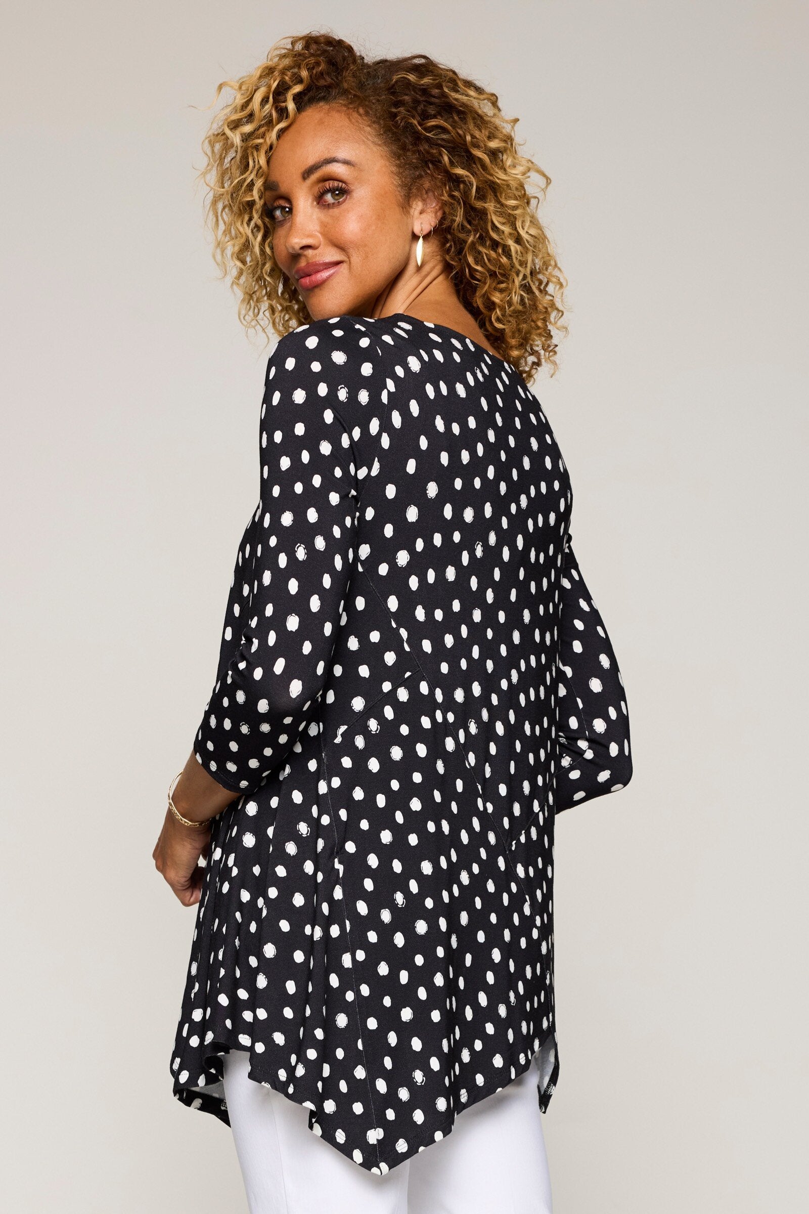 Black/White Dot