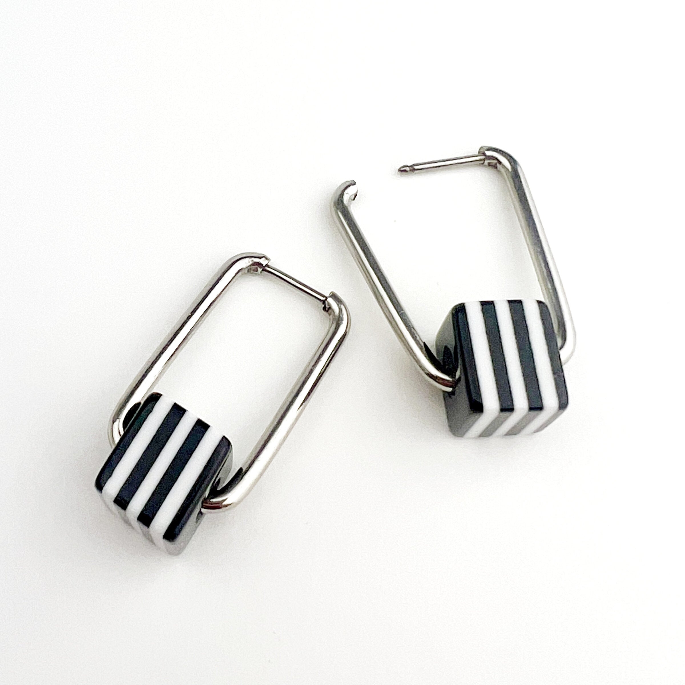 Striped Cubes on Hoops