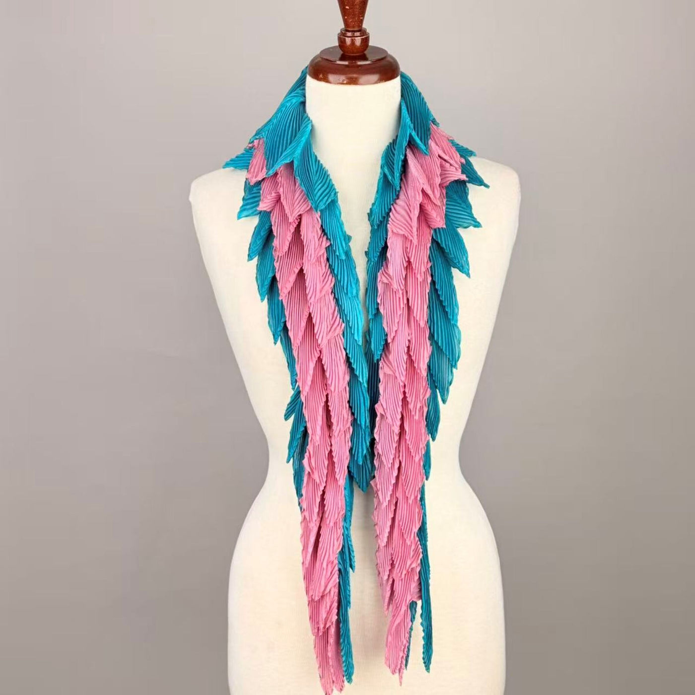 Feather Pleats Scarf