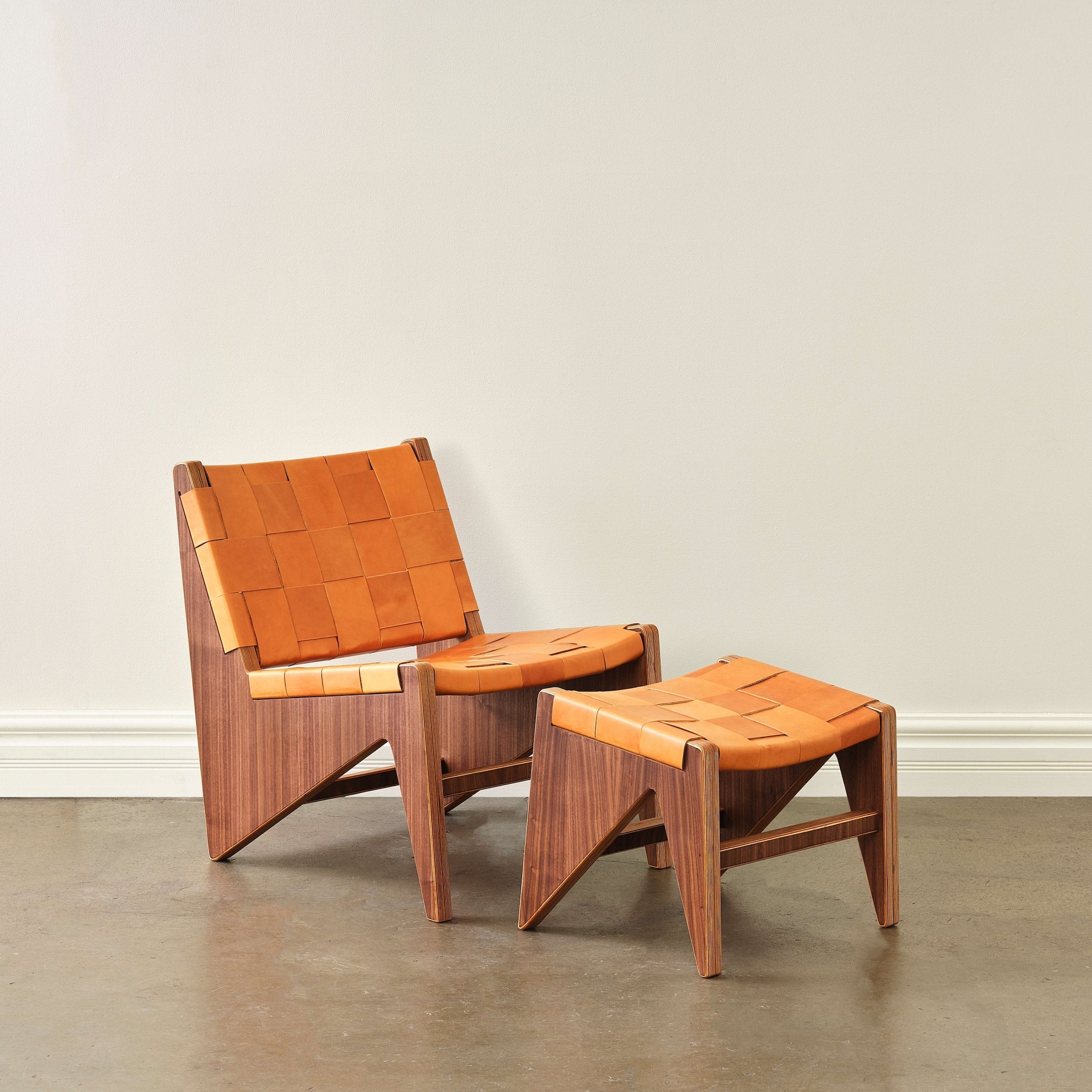 Leather Lounge Chair and Ottoman