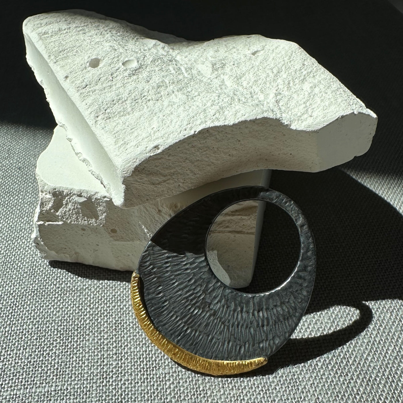 Golden Edge Slice Ring